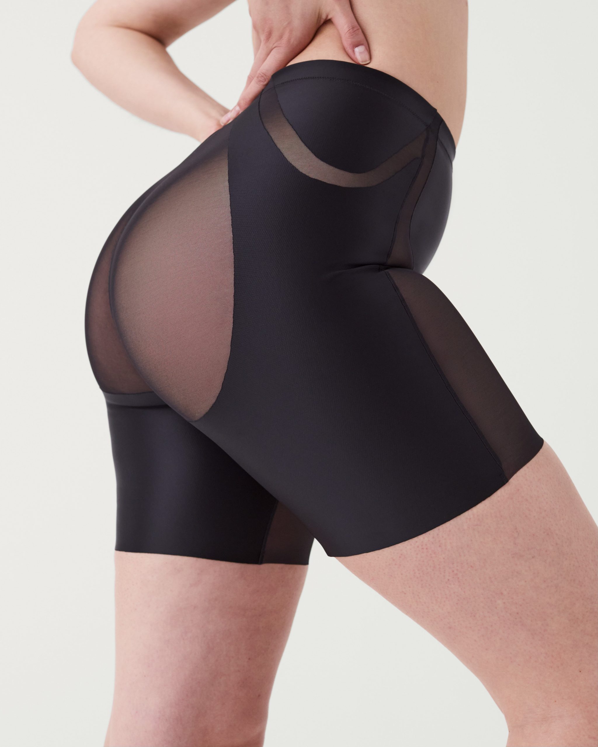 SPANXshape? Booty-Lifting Mid-Thigh Short | Very Black
