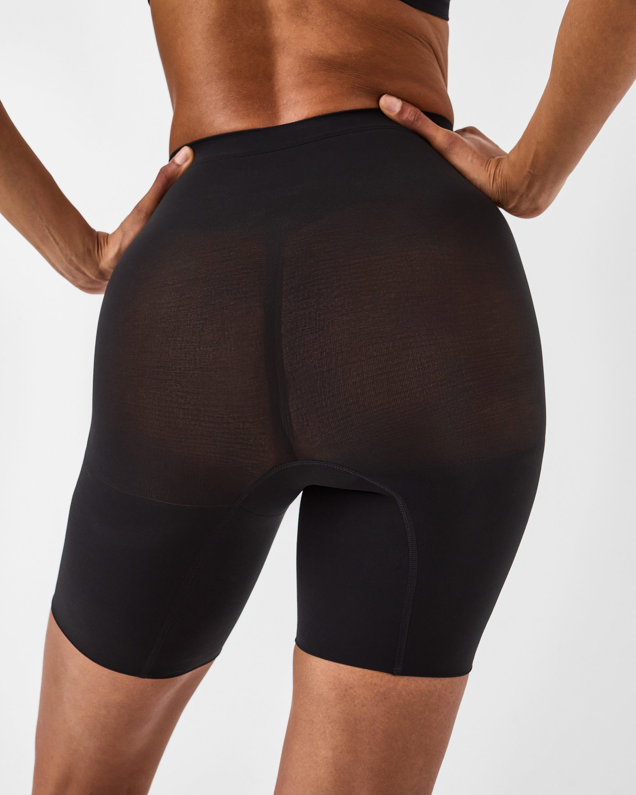SPANXsculpt? Seamless Power Mid-Thigh Short | Very Black - Image 4