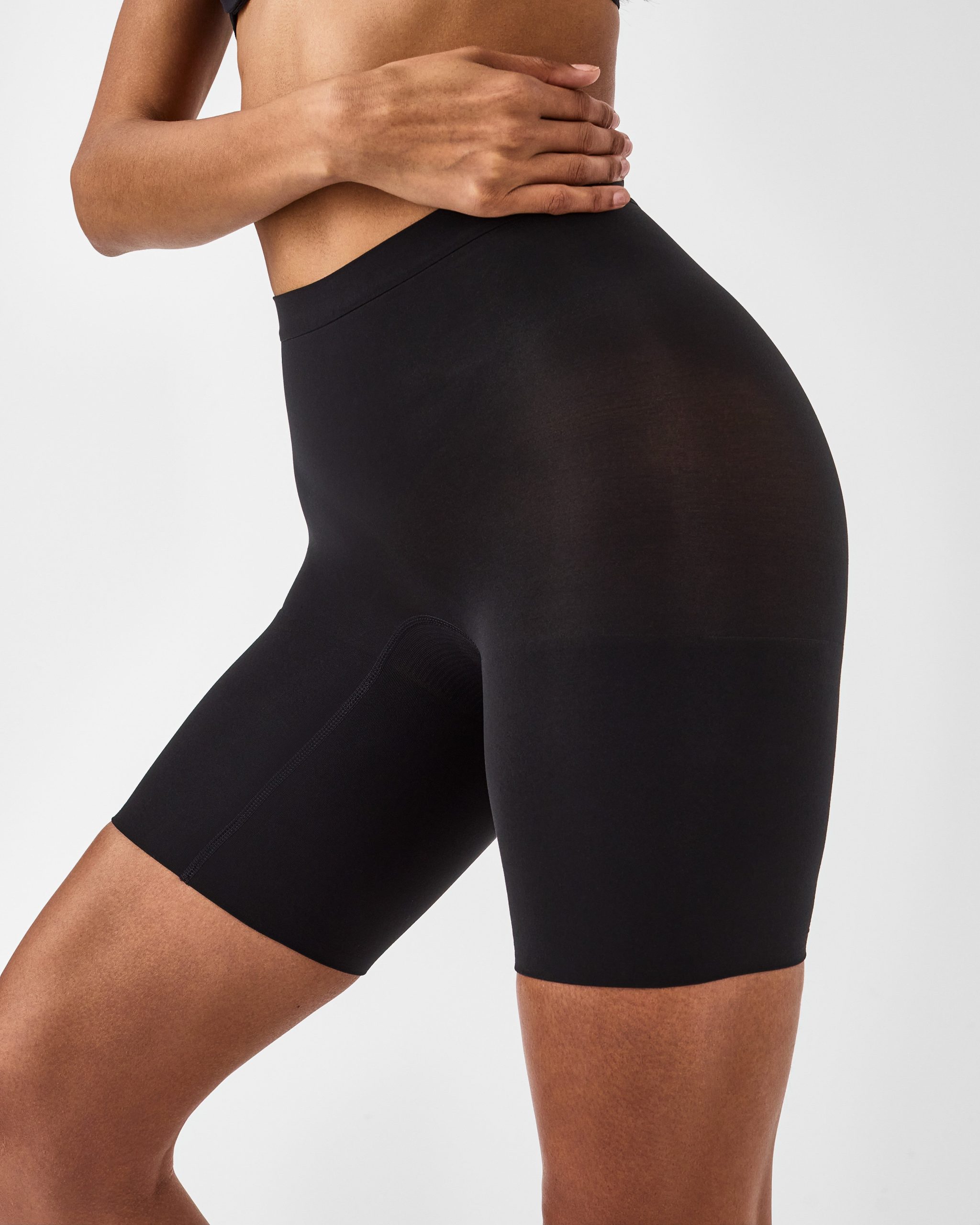 SPANXsculpt? Seamless Power Mid-Thigh Short | Very Black - Image 2