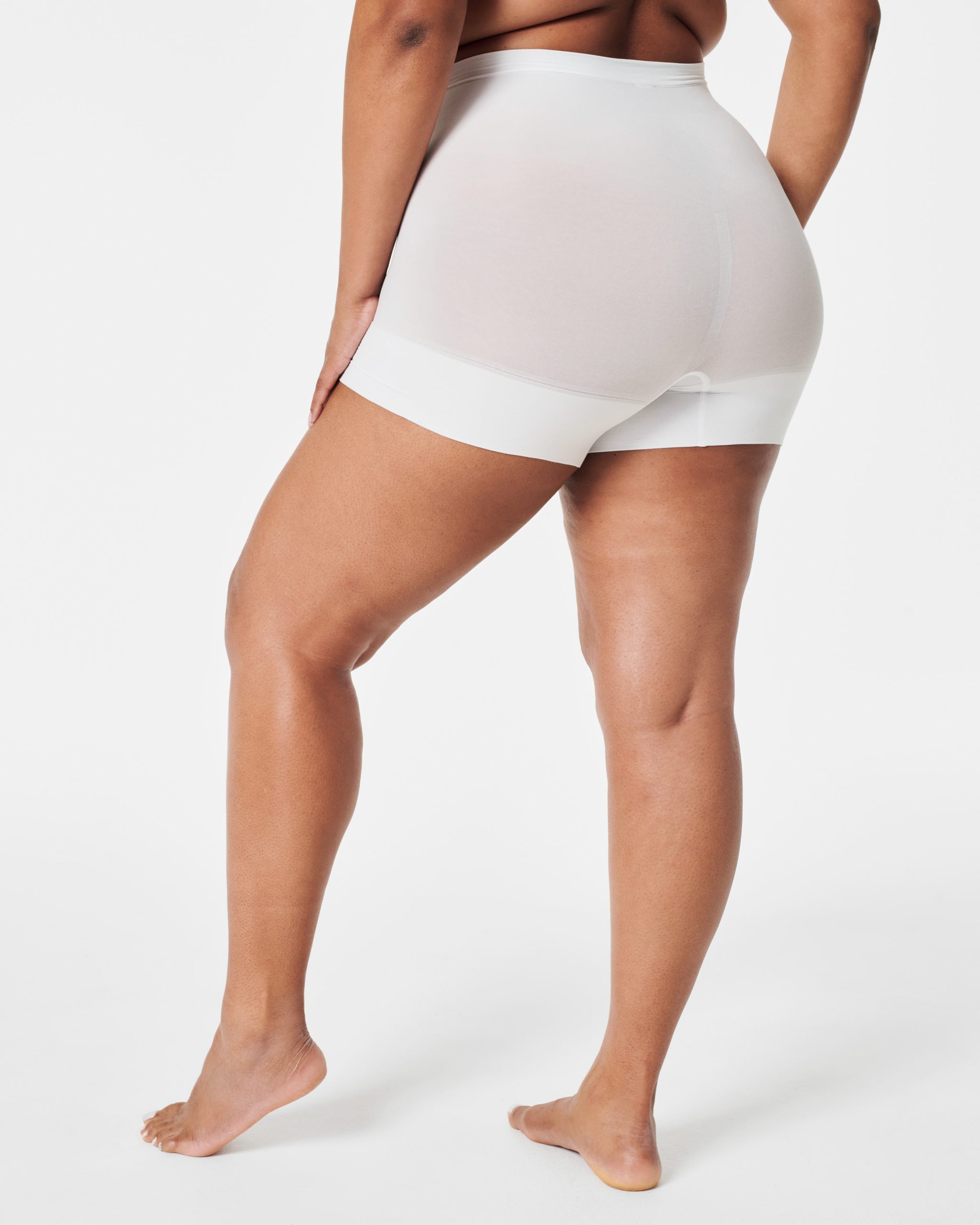 SPANXsculpt® Seamless Power Shorty | White - Image 3
