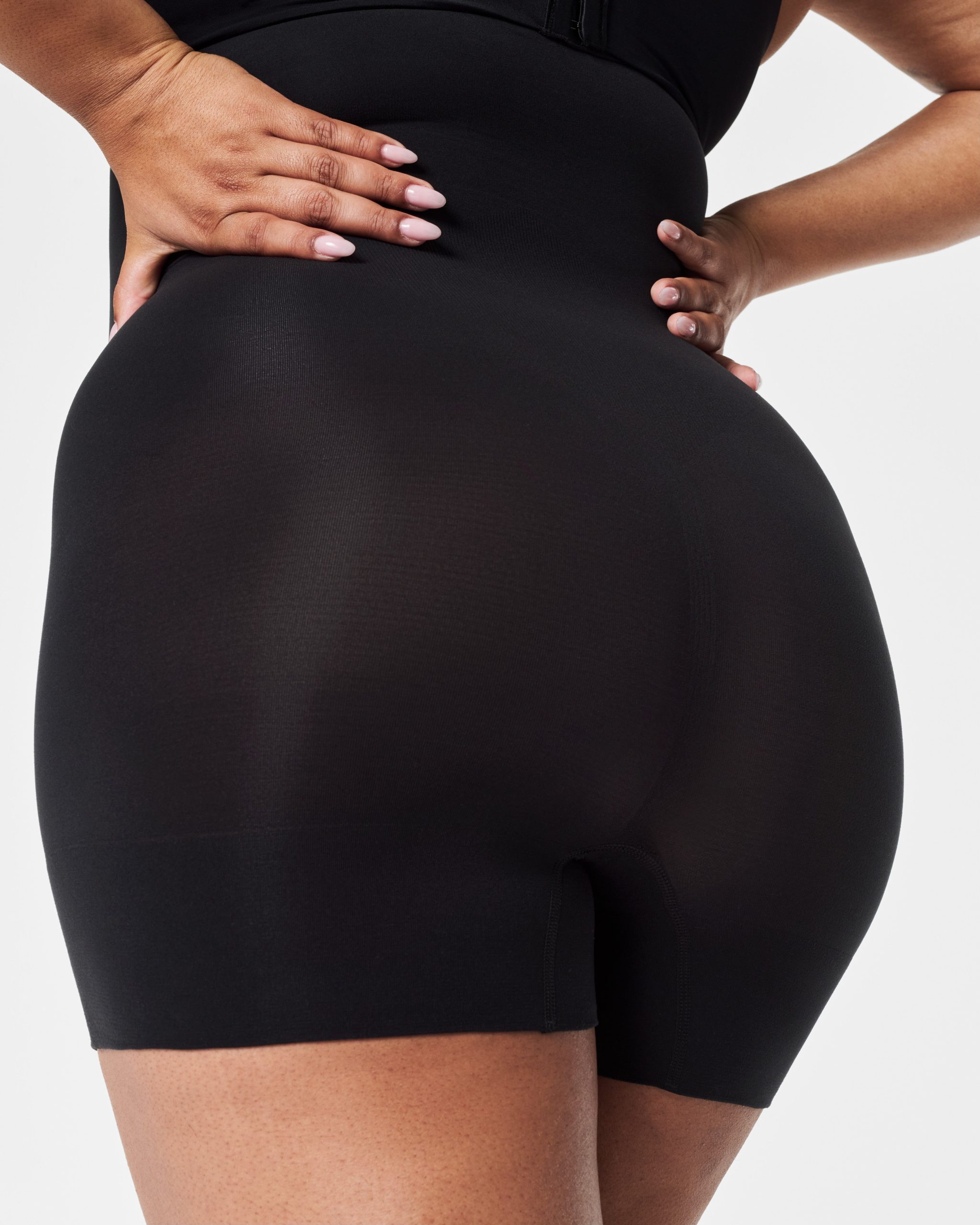 SPANXsculpt? Seamless Power High-Waisted Shorty | Very Black - Image 3