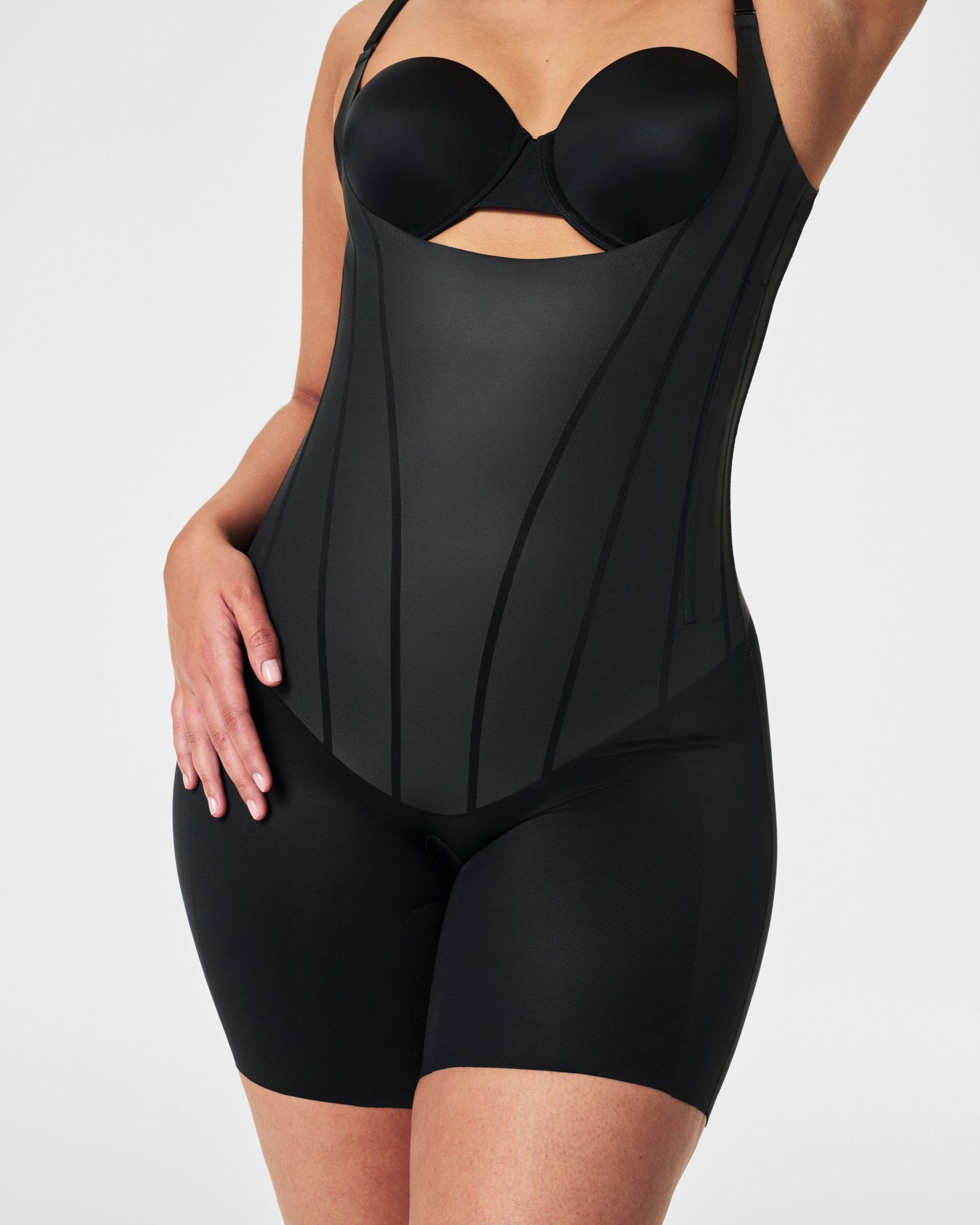 SPANXsupersculpt? TotalContour Open-Bust Mid-Thigh Bodysuit | Very Black - Image 3