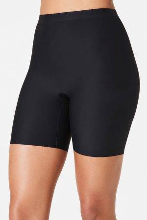 SPANXsupersmooth? Essential Mid-Thigh Short | Very Black
