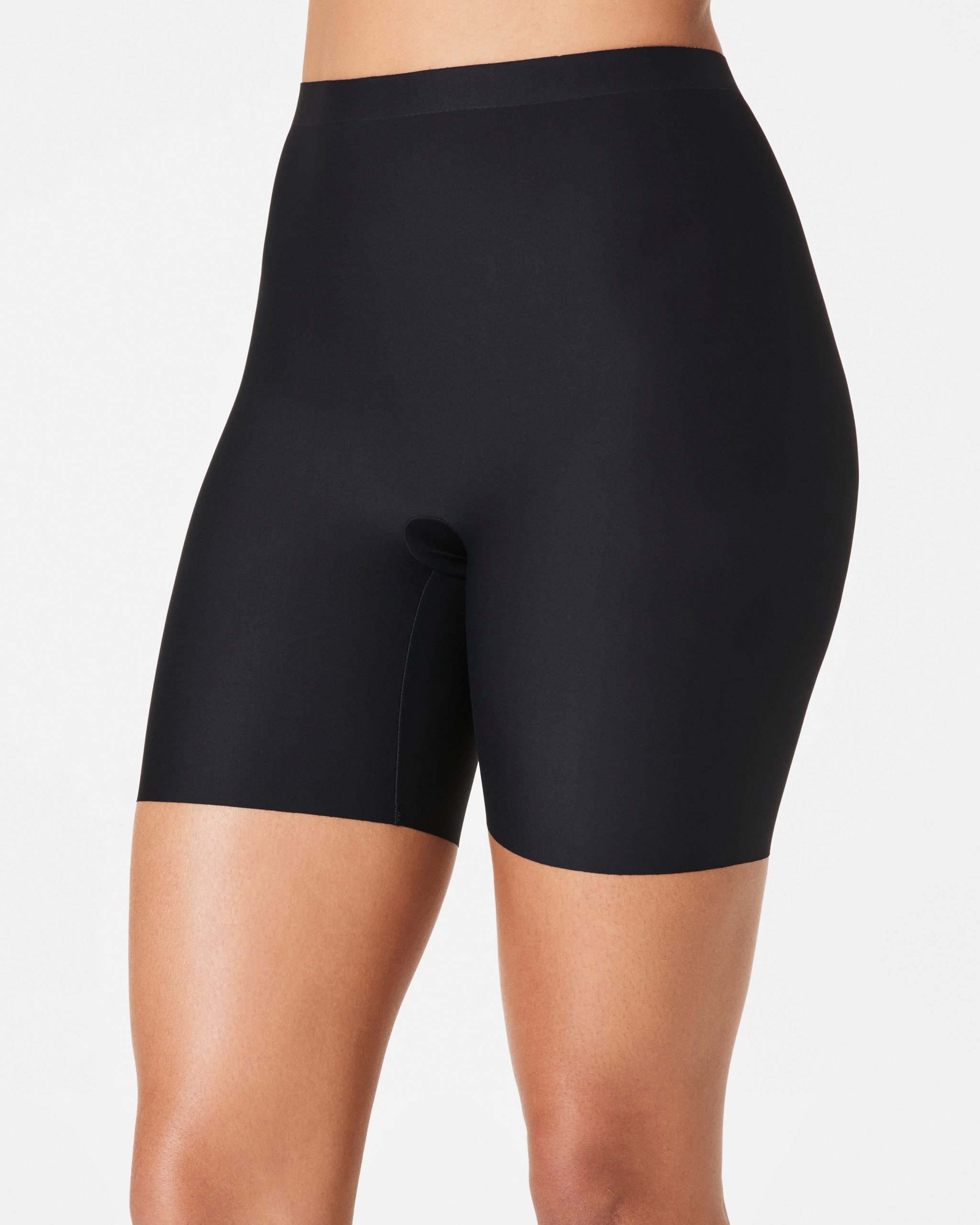 SPANXsupersmooth? Essential Mid-Thigh Short | Very Black
