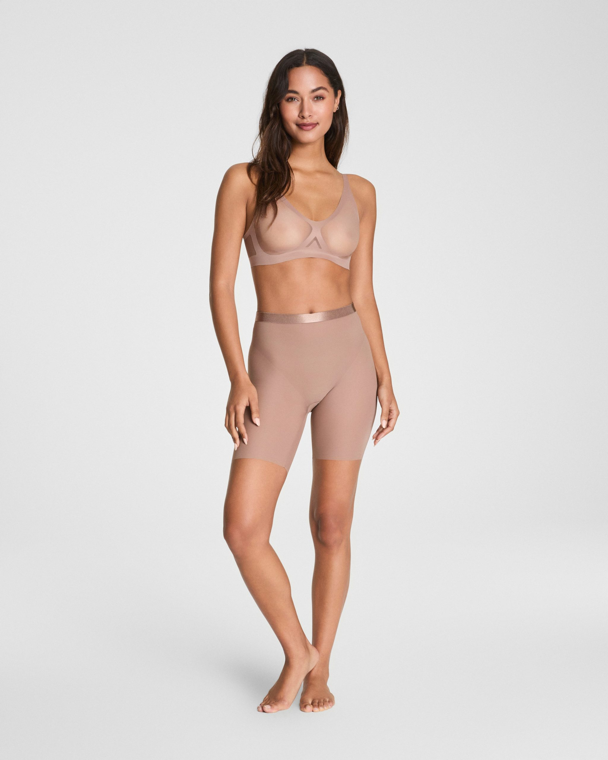 SPANXsupersmooth? SheerSense Mid-Thigh Short - Image 4