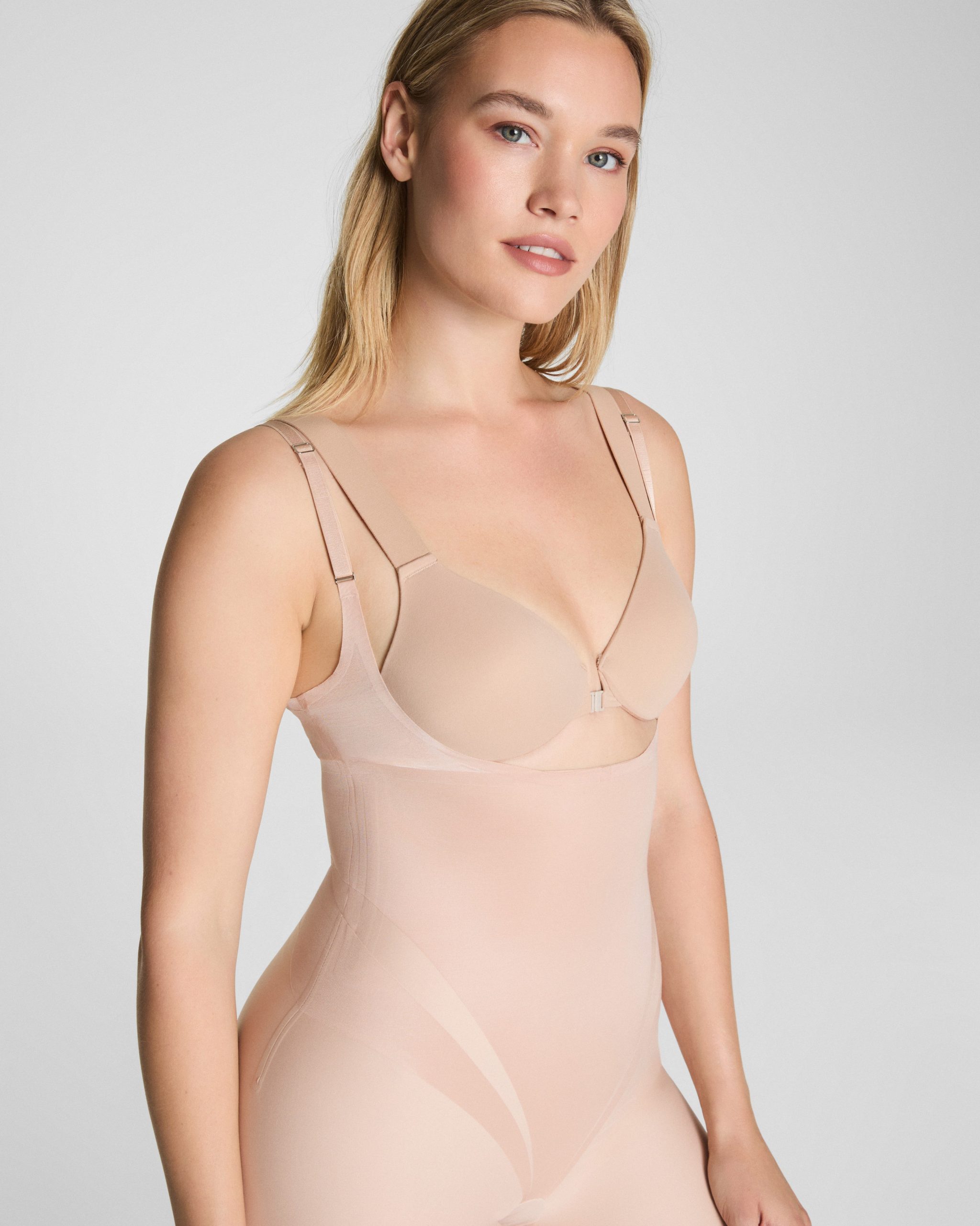 SPANXsupersculpt? Transform Open-Bust Mid-Thigh Bodysuit | Champagne Beige - Image 3