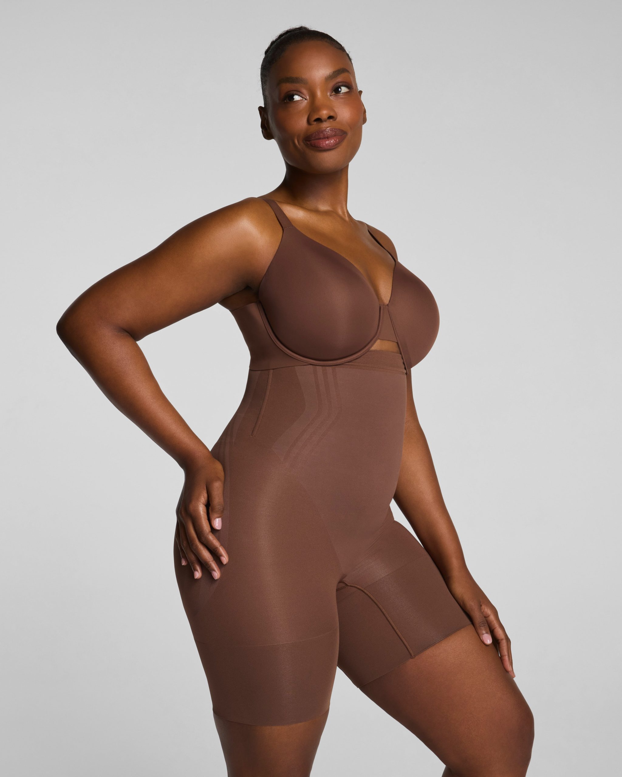 SPANXsculpt? GoFigure High-Waisted Mid-Thigh Short | Ganache - Image 3