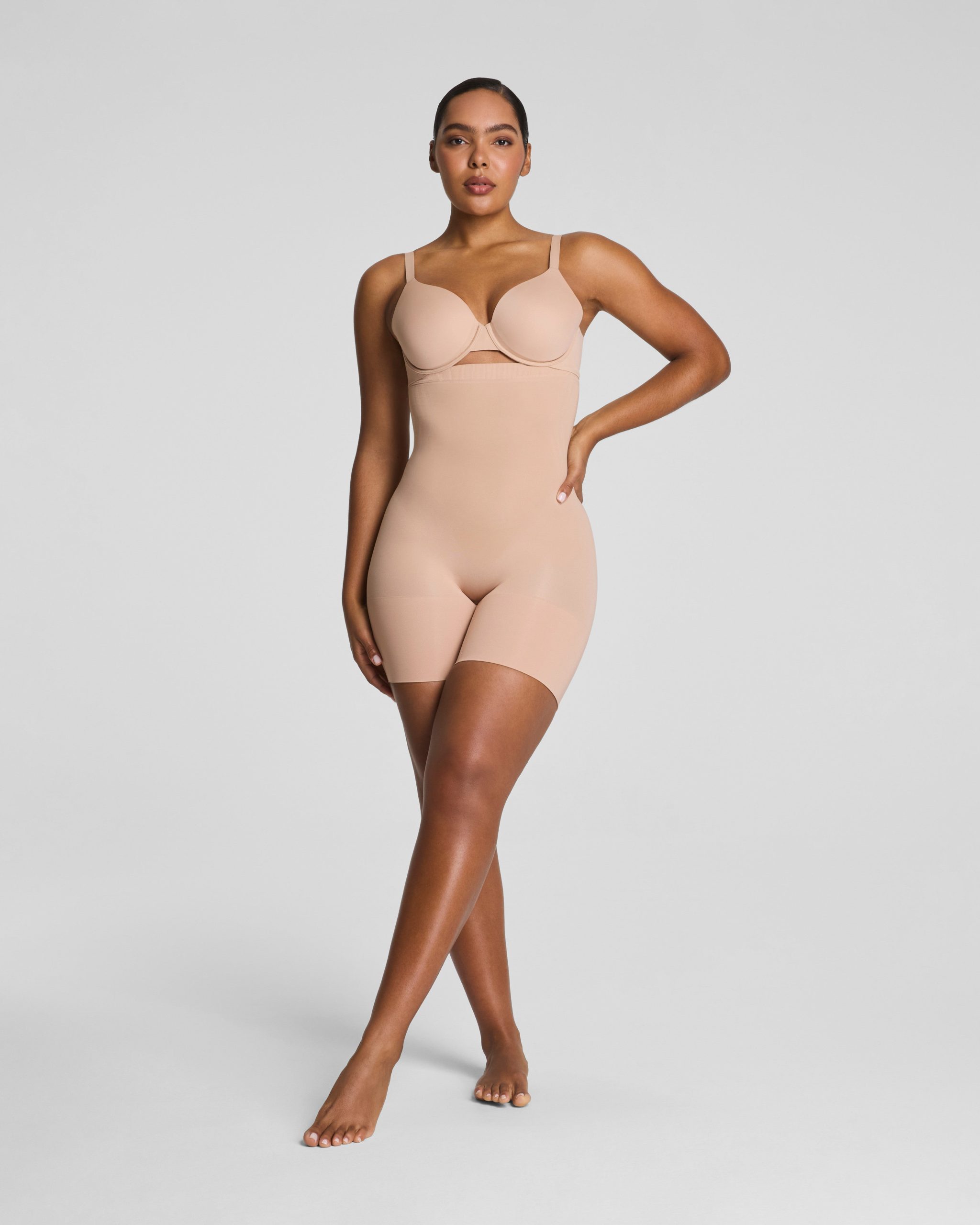 SPANXsculpt® GoFigure High-Waisted Mid-Thigh Short | Chai - Image 7