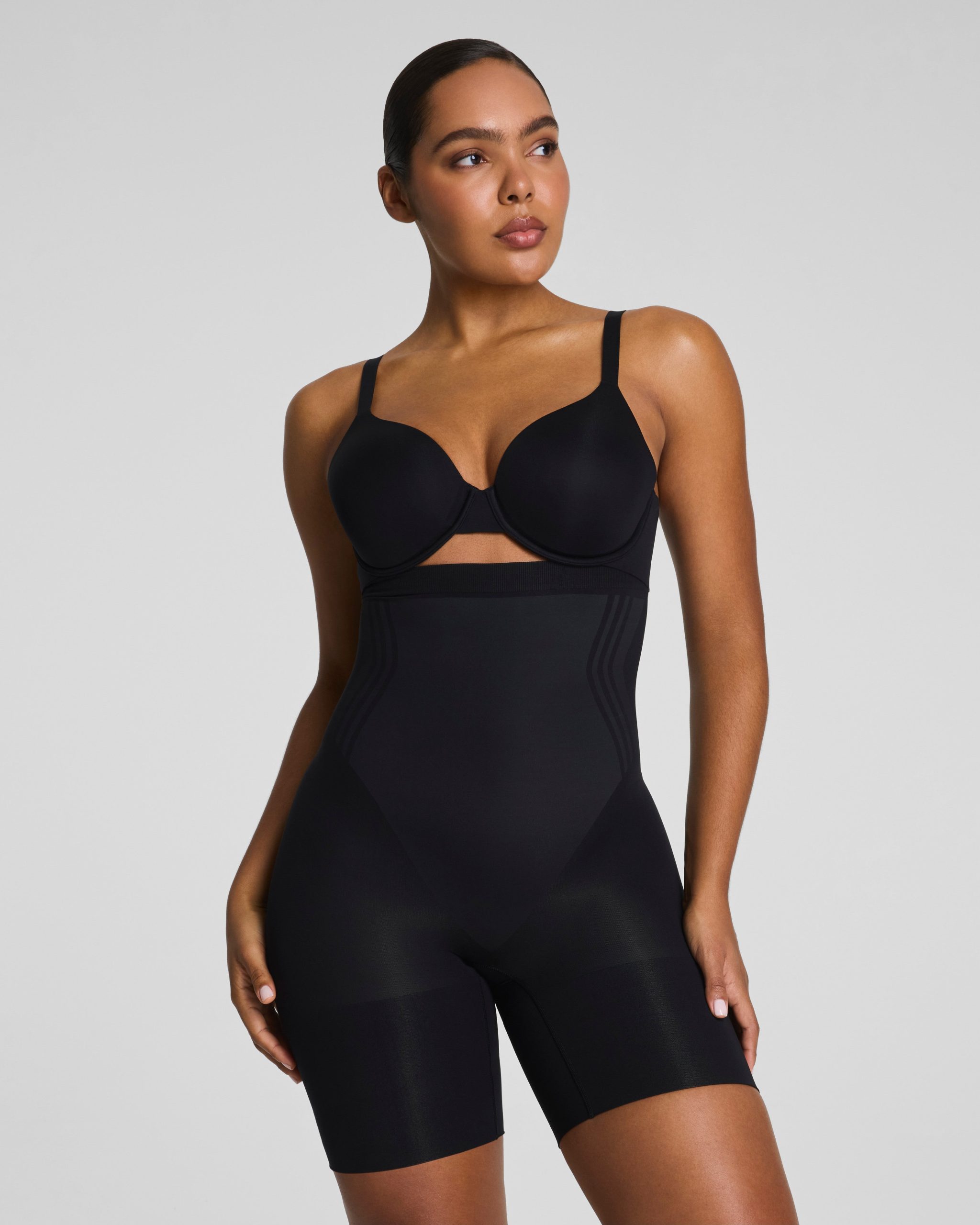 SPANXsculpt? GoFigure High-Waisted Mid-Thigh Short | Very Black