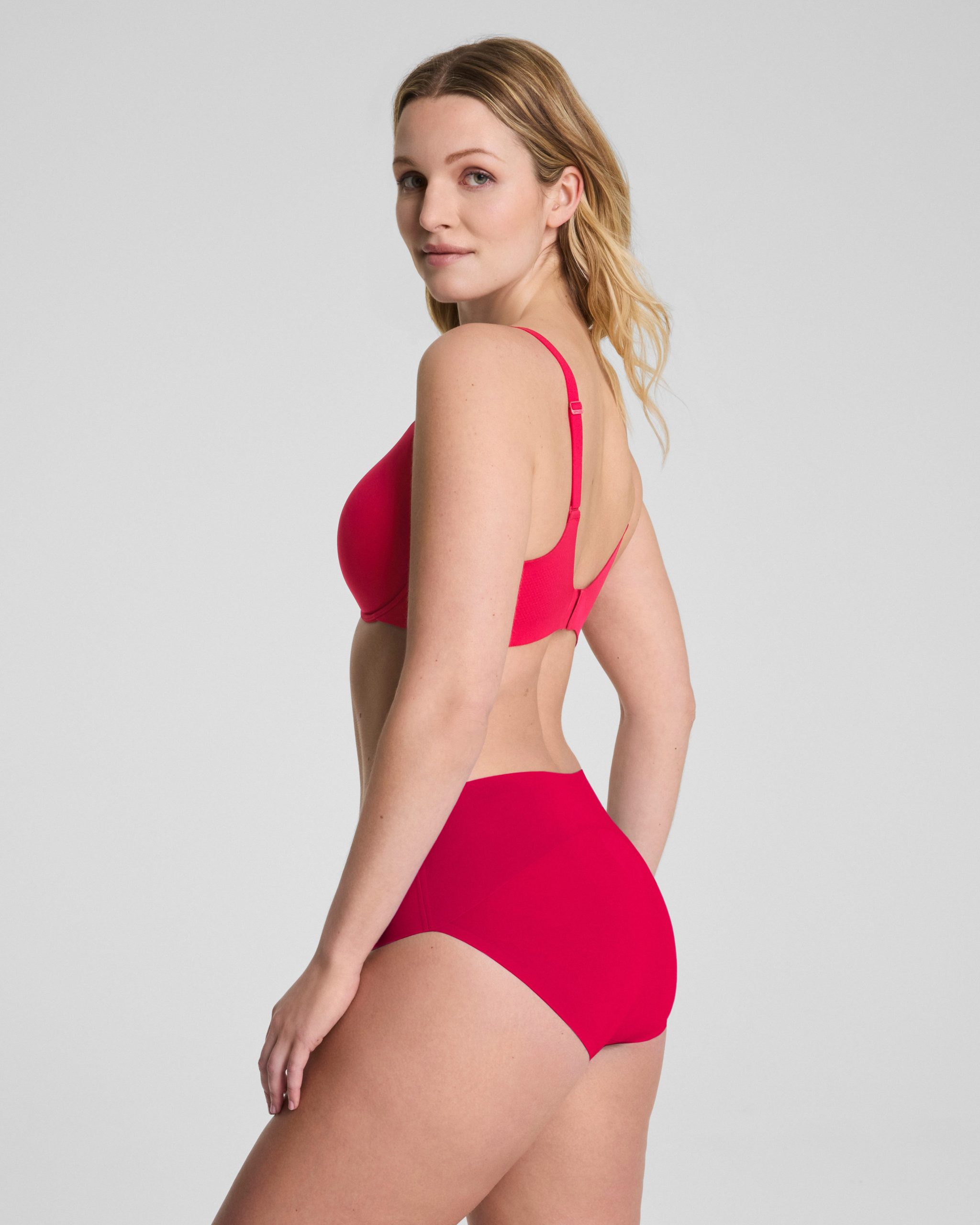 SPANXsupersmooth? BraVa Lightly Lined Bra | Fuchsia - Image 4
