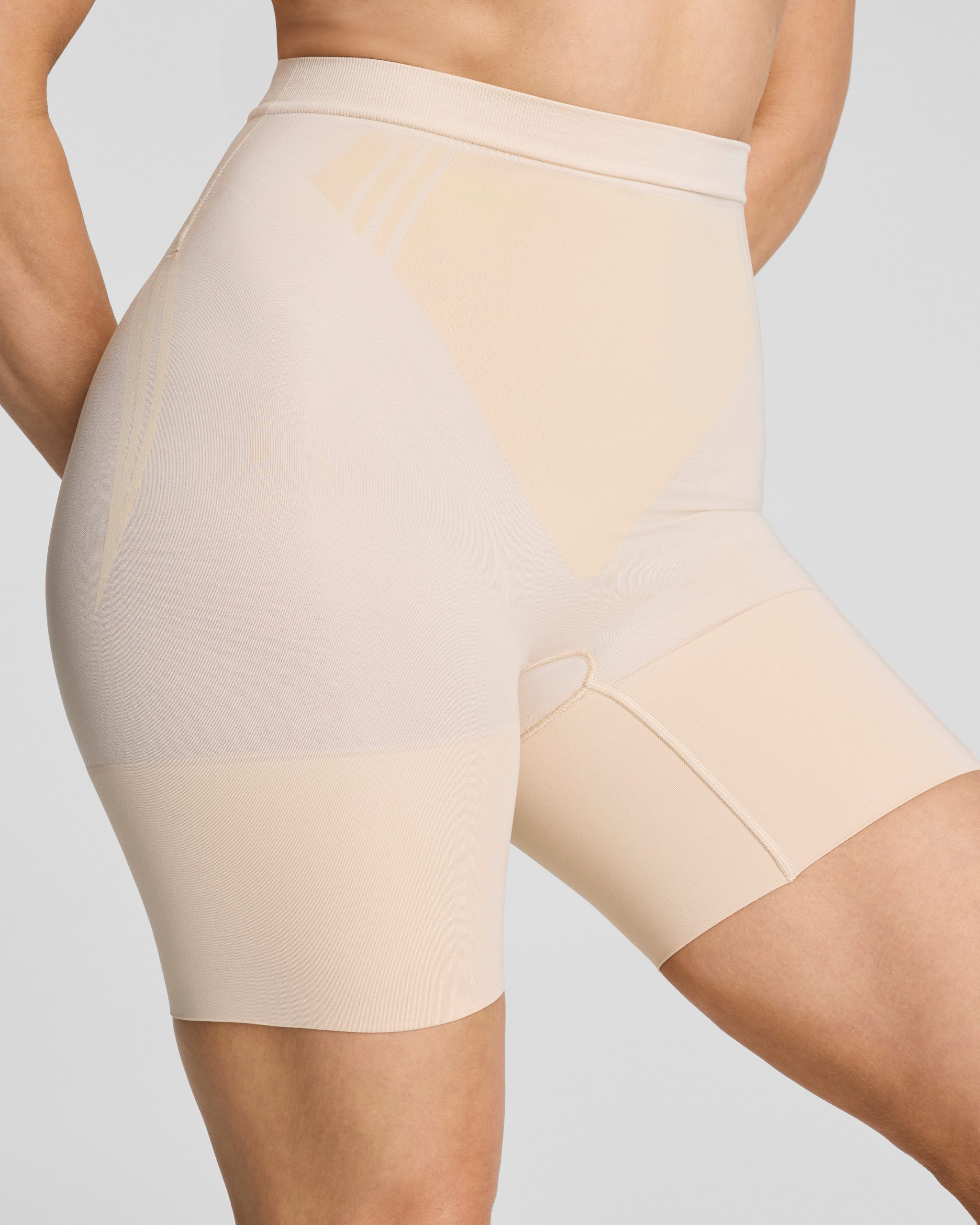 SPANXsculpt? GoFigure Mid-Thigh Short | Toasted Coconut - Image 3