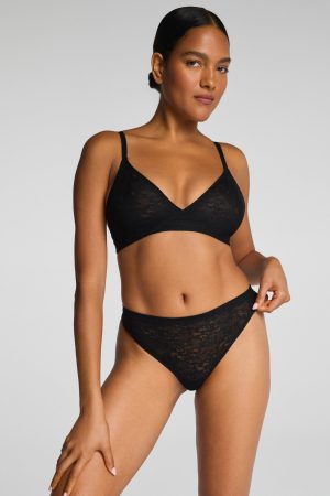 SPANXsupersmooth? Day to Date Night Lace Bralette | Very Black
