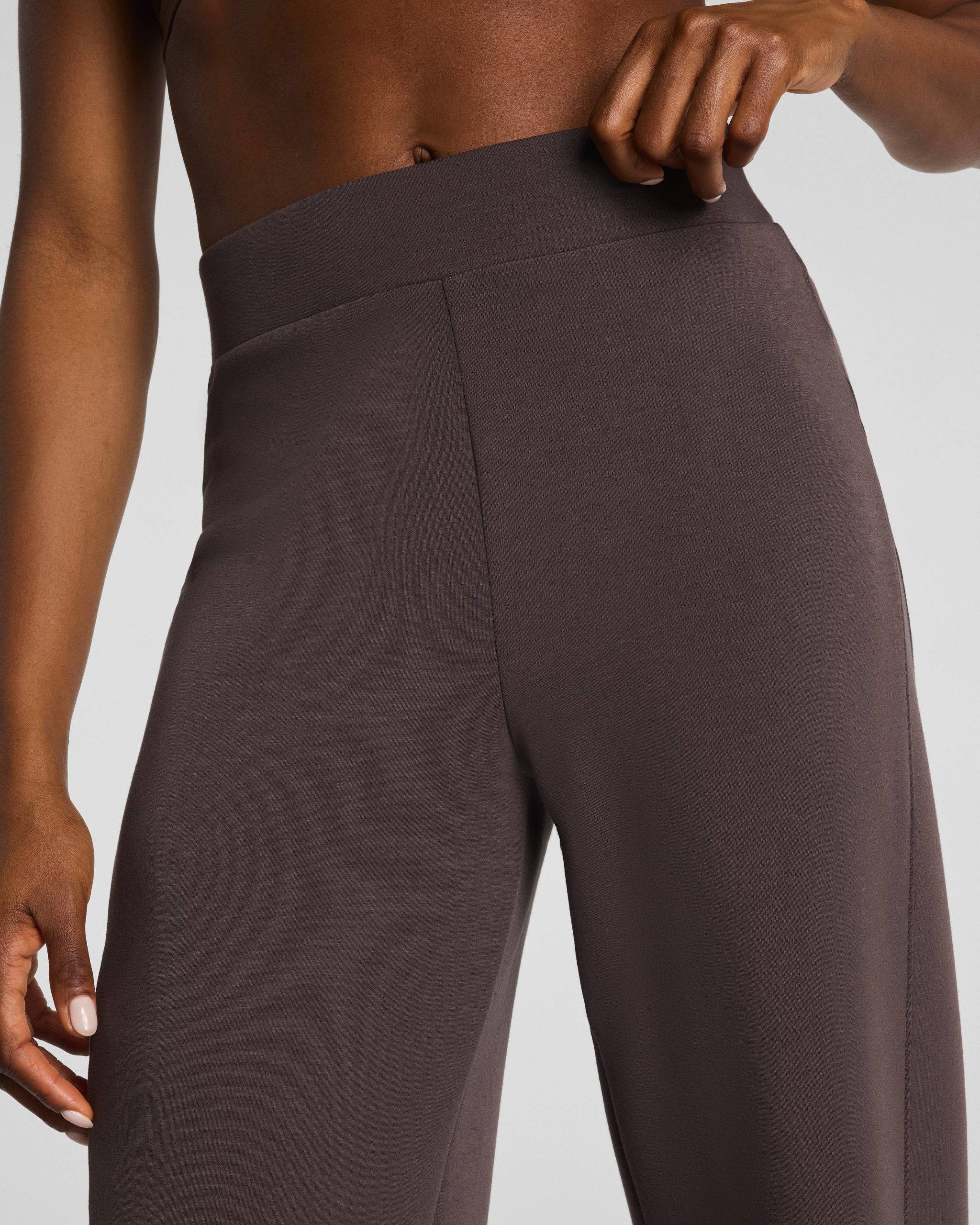 SPANX AirEssentials? Barrel Leg Pant | Dark Cacao - Image 4