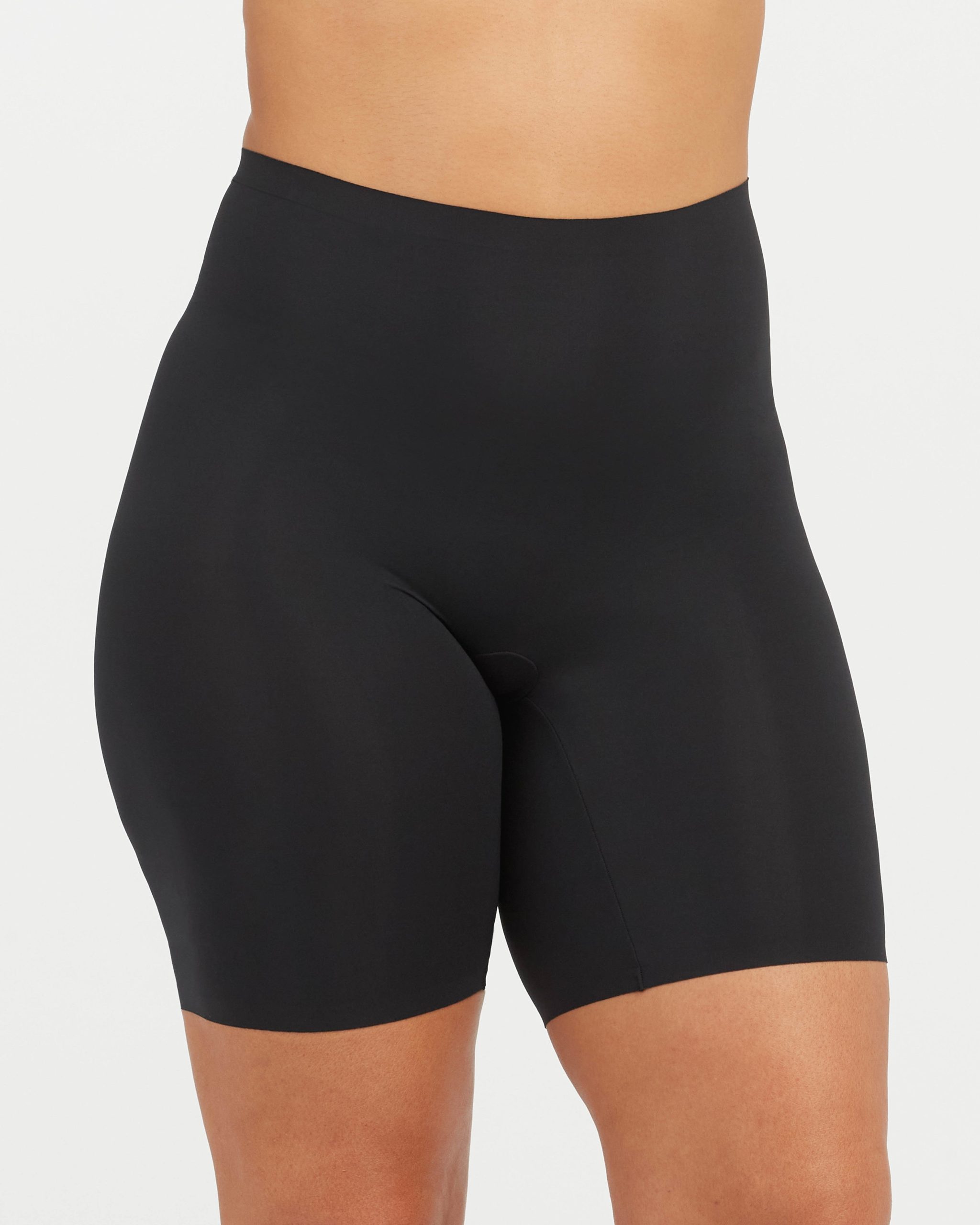 SPANXsmooth? Fit-To-You Mid-Thigh Short | Very Black