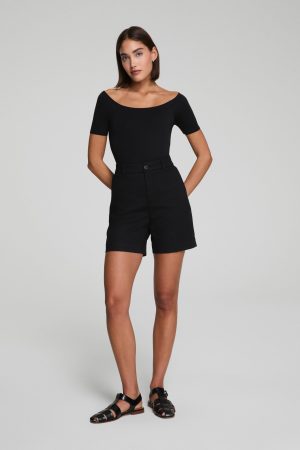 SPANXsupersmooth? Stretch Twill Short. 7 | Classic Black