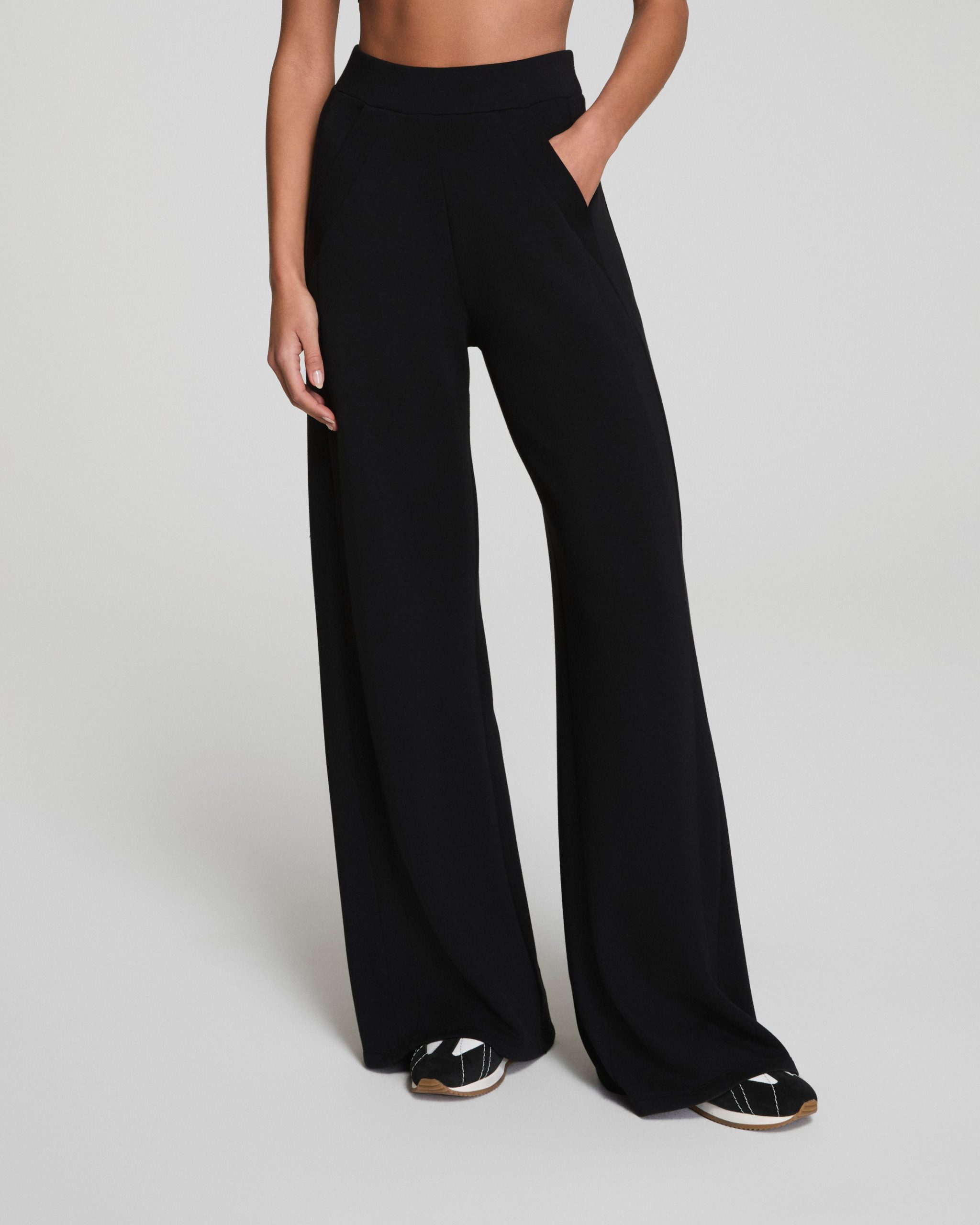 SPANX AirEssentials? Wide Leg Track Pant | Very Black - Image 2