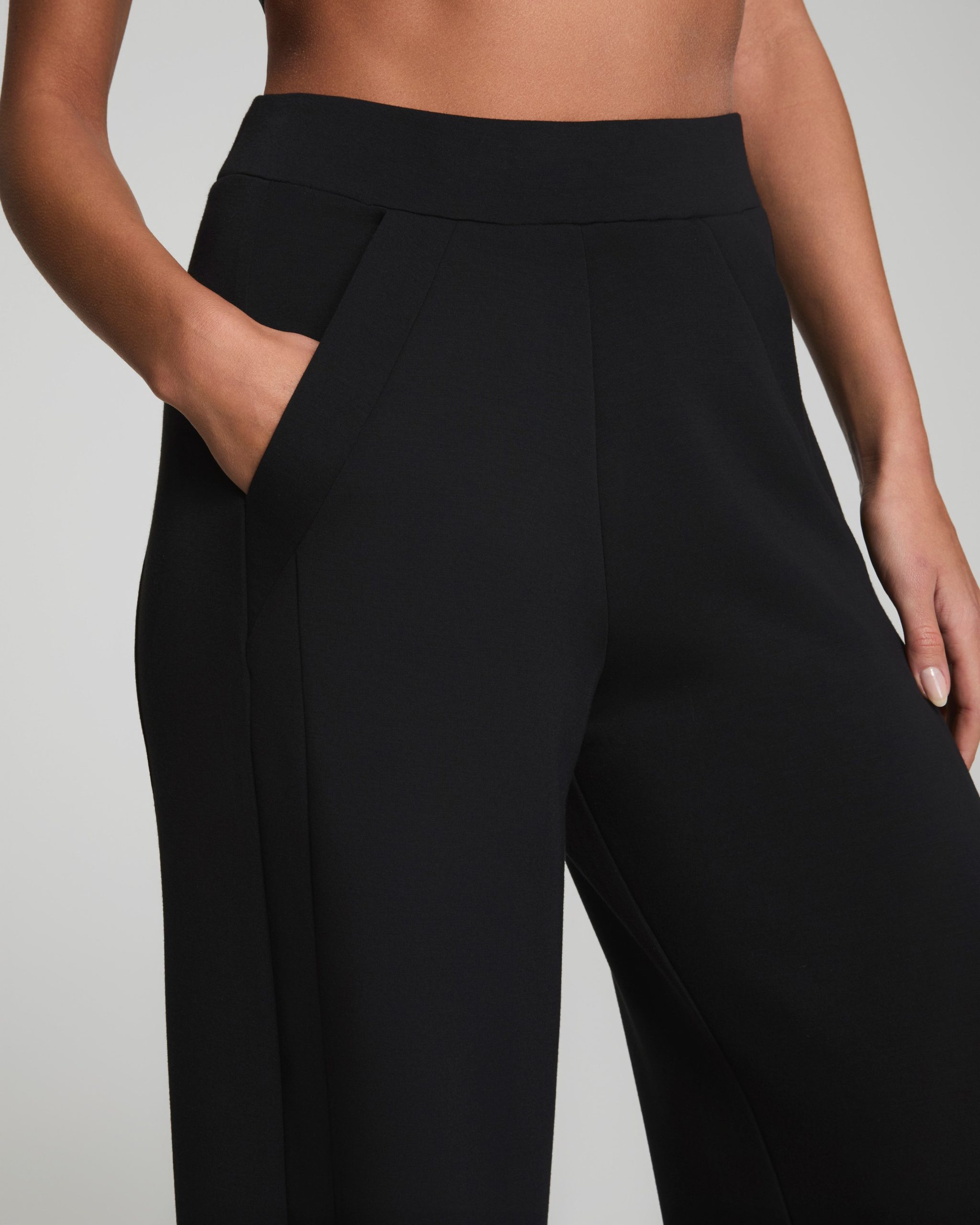 SPANX AirEssentials? Wide Leg Track Pant | Very Black - Image 4