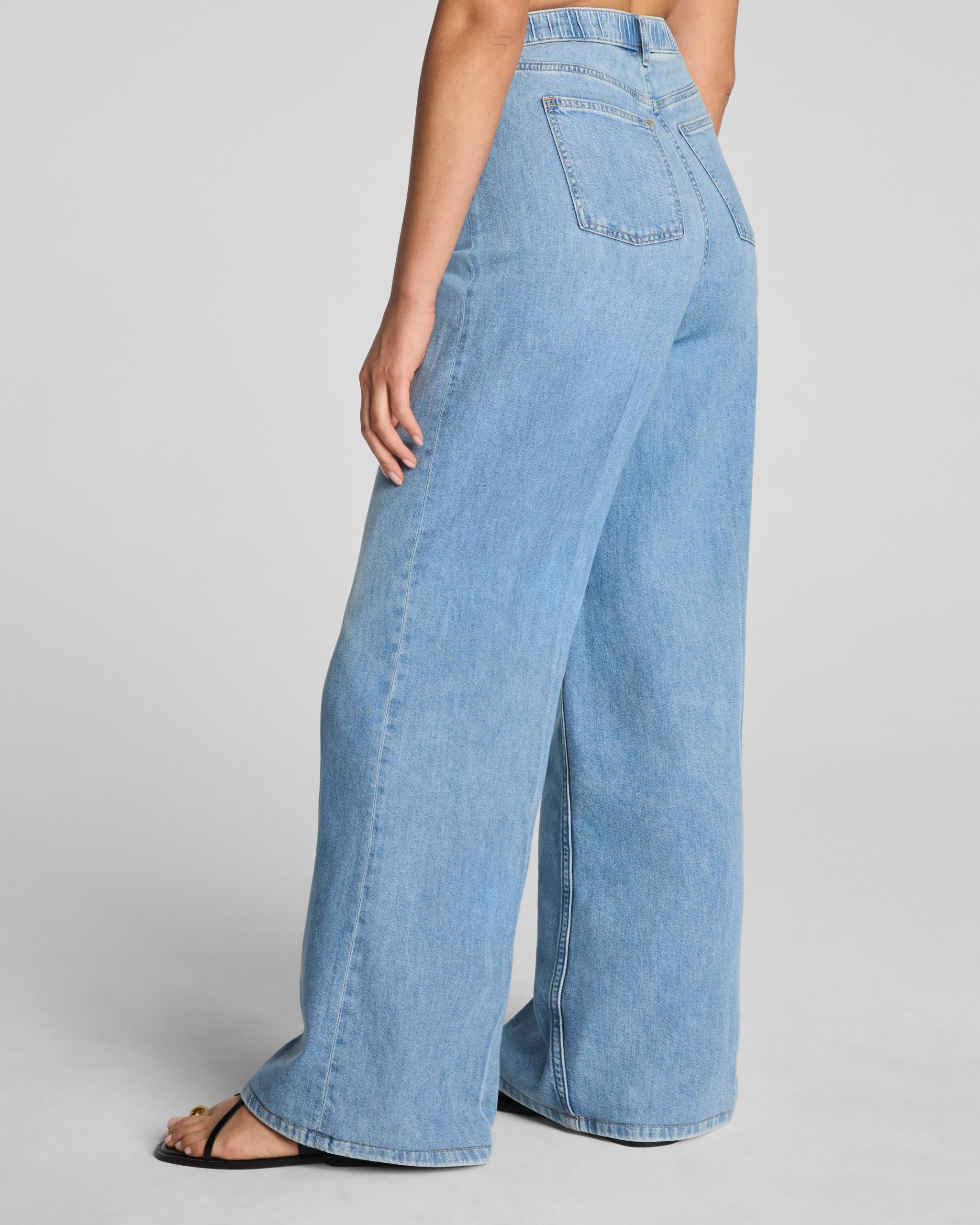 SPANXsupersmooth? Authentic 360 Lightweight Super Wide Leg Jeans | Seaside Blue - Image 3