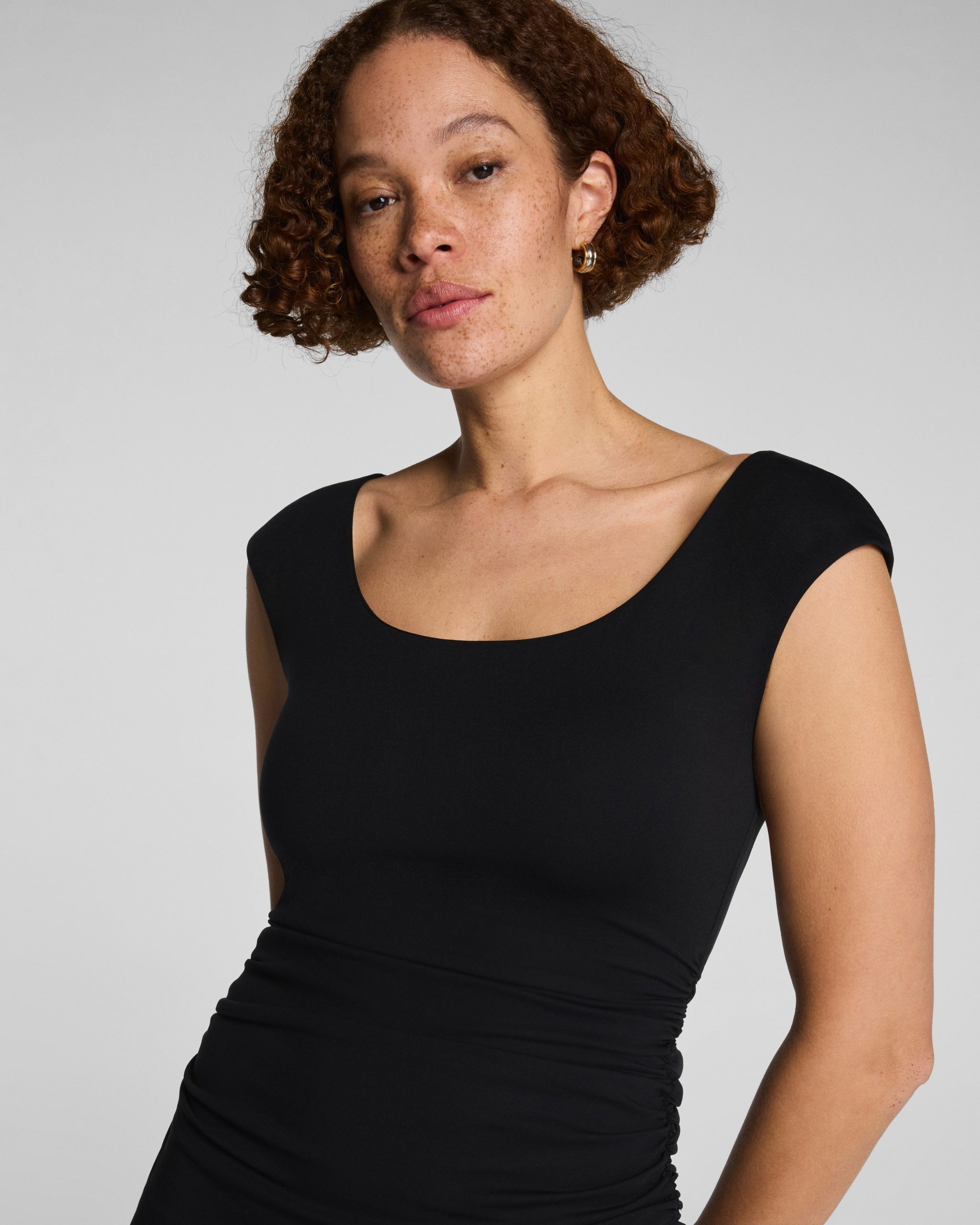 SPANXsmooth? Jersey Scoop Neck Ruched Midi Dress | Classic Black - Image 4