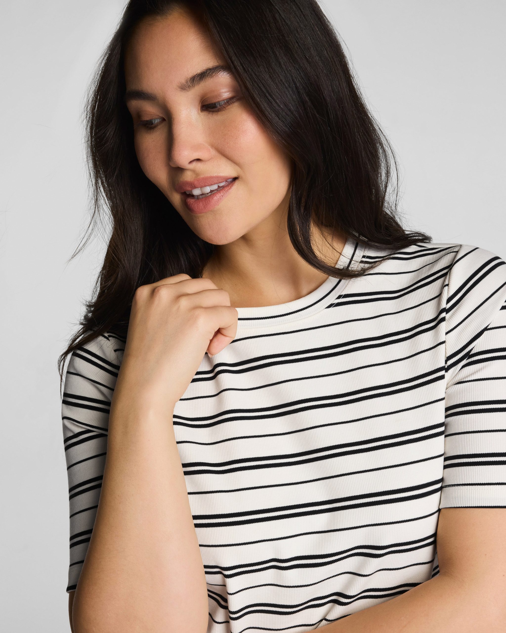 SPANX? Ribbed Knit Crewneck Tee | Linen/Classic Black Stripe - Image 3