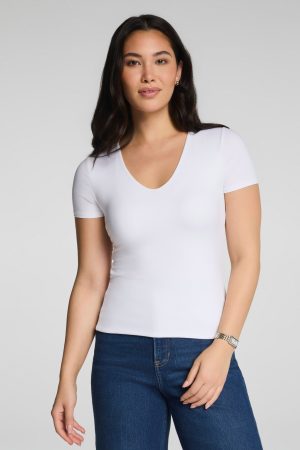 SPANXsmooth? Jersey V-Neck Tee | Classic White