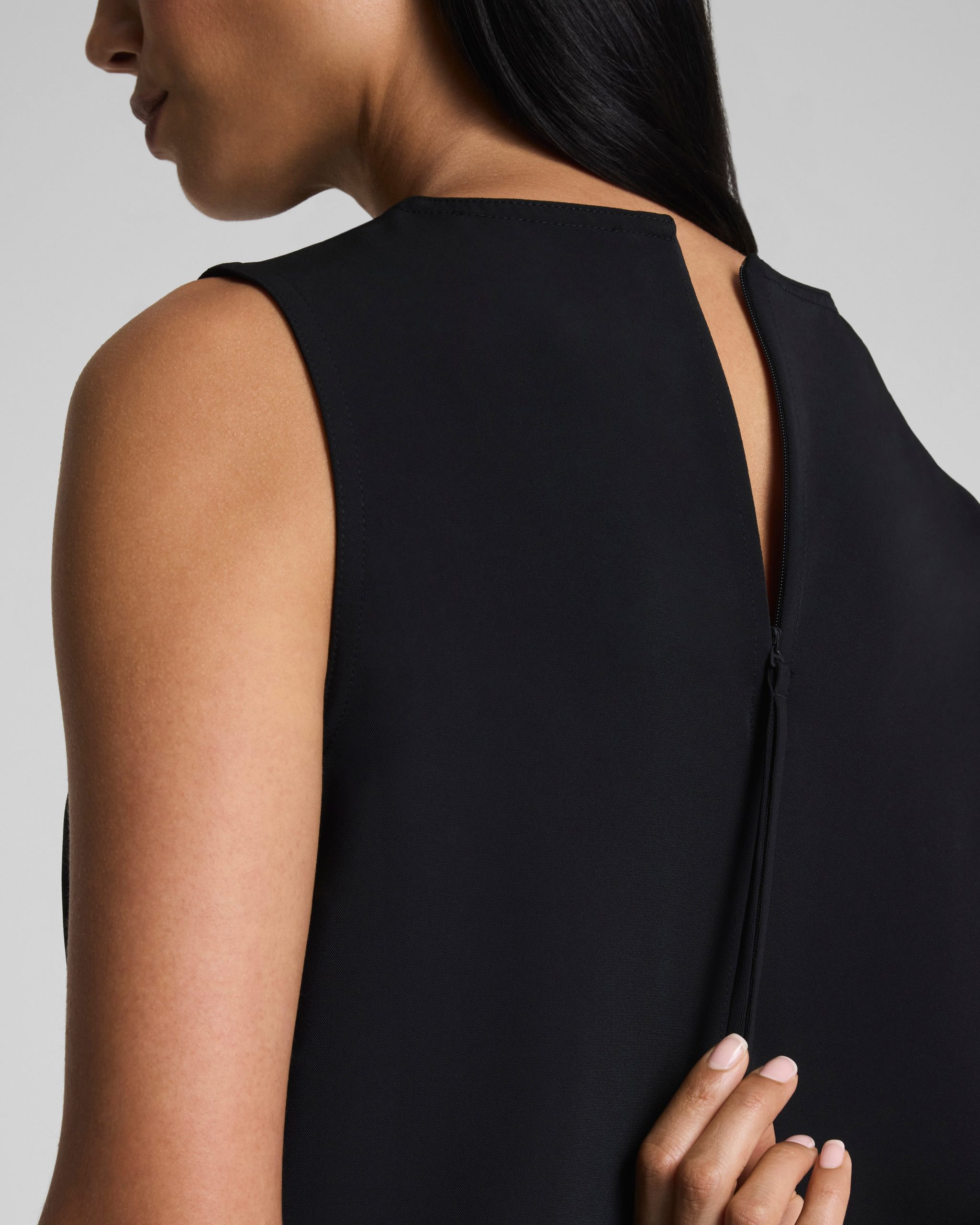 SPANX? CarryOn Crewneck Shell Tank | Classic Black - Image 3