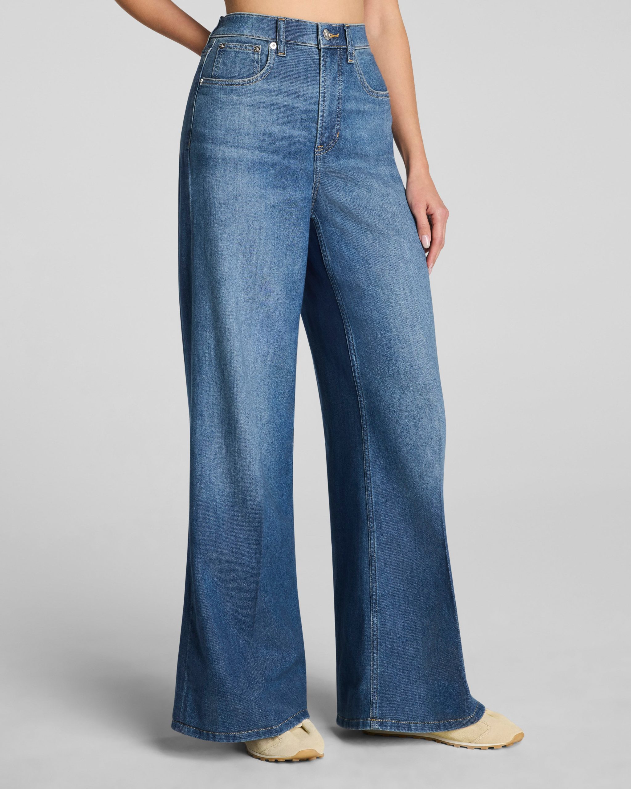SPANXsupersmooth? Authentic 360 Lightweight Super Wide Leg Jeans | Oceanic - Image 2