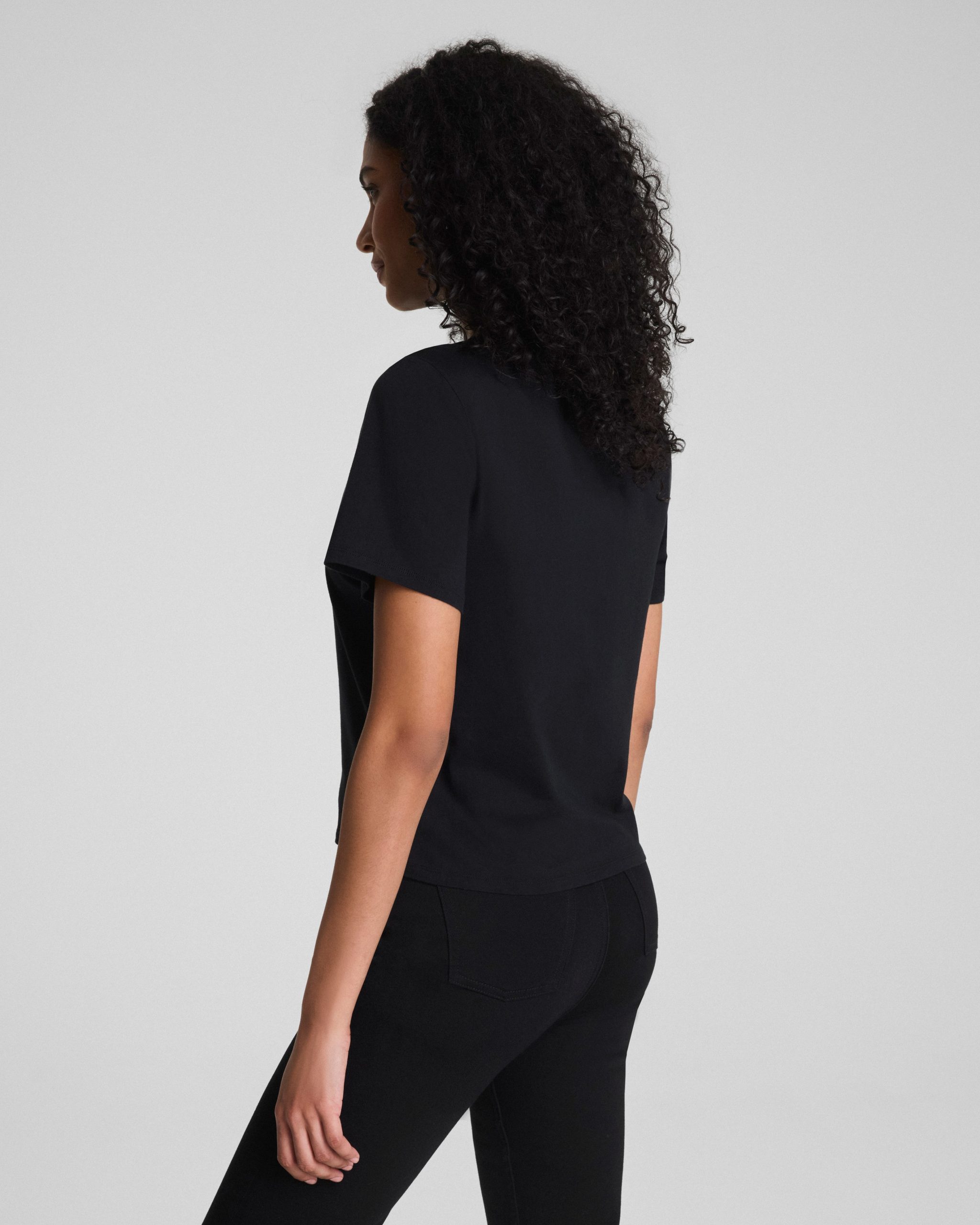 karla welch for SPANX? Everyday Tee | Classic Black - Image 2