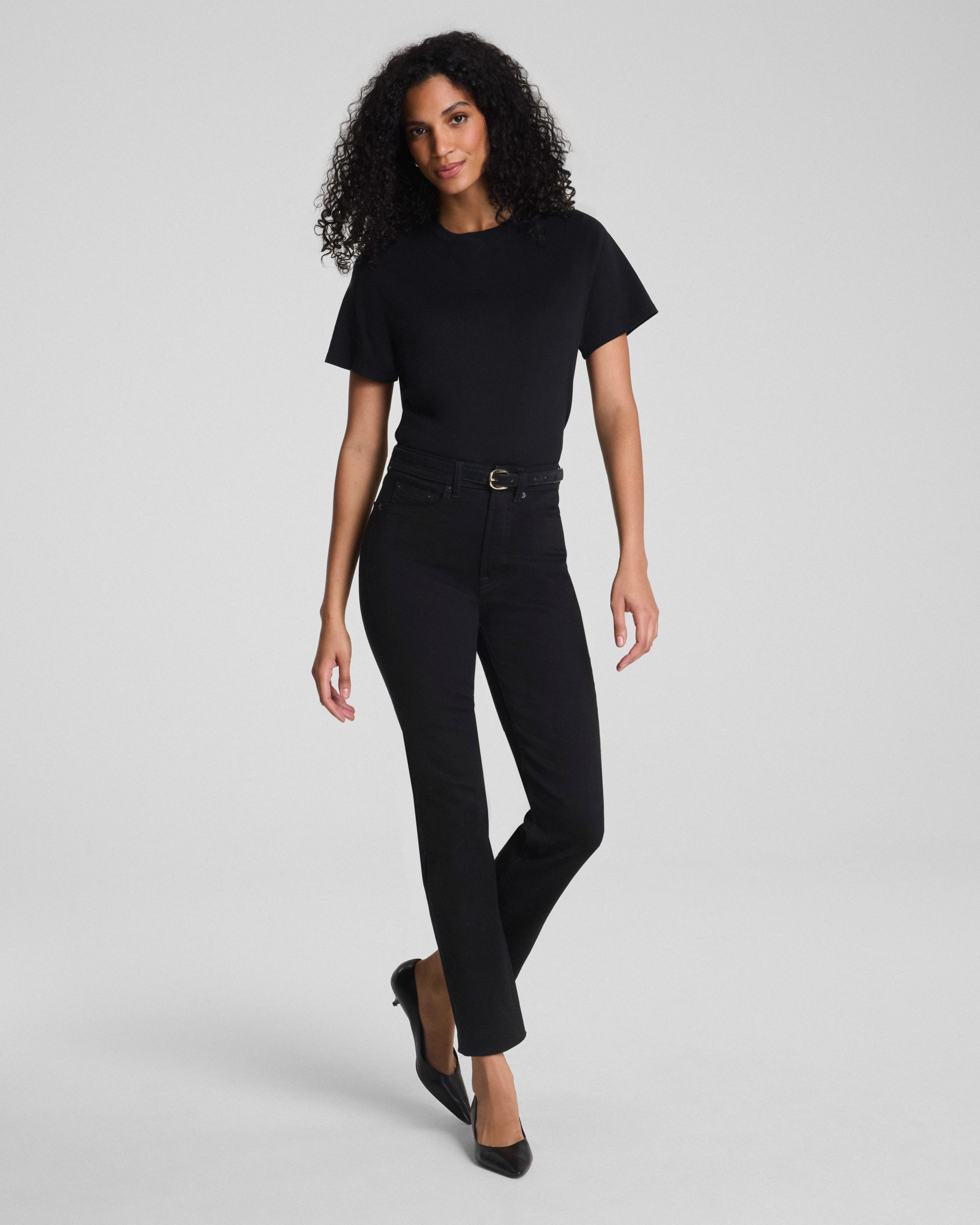 karla welch for SPANX? Everyday Tee | Classic Black - Image 4