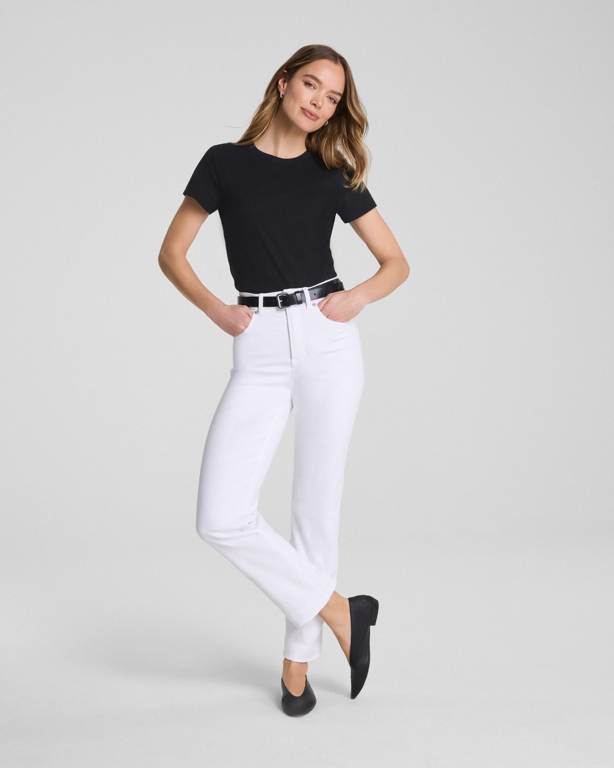 karla welch for SPANX? Cropped 70s Tee | Classic Black - Image 4
