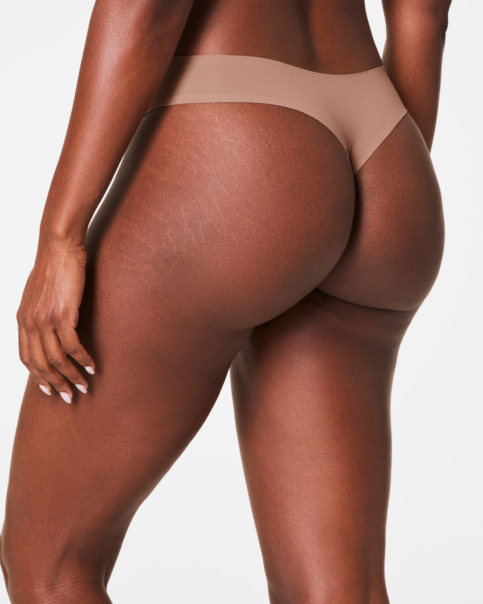 SPANXsmooth? Fit-To-You Thong 3-Pack Box | Cafe Au Lait/Iconic Leopard/Very Black - Image 3