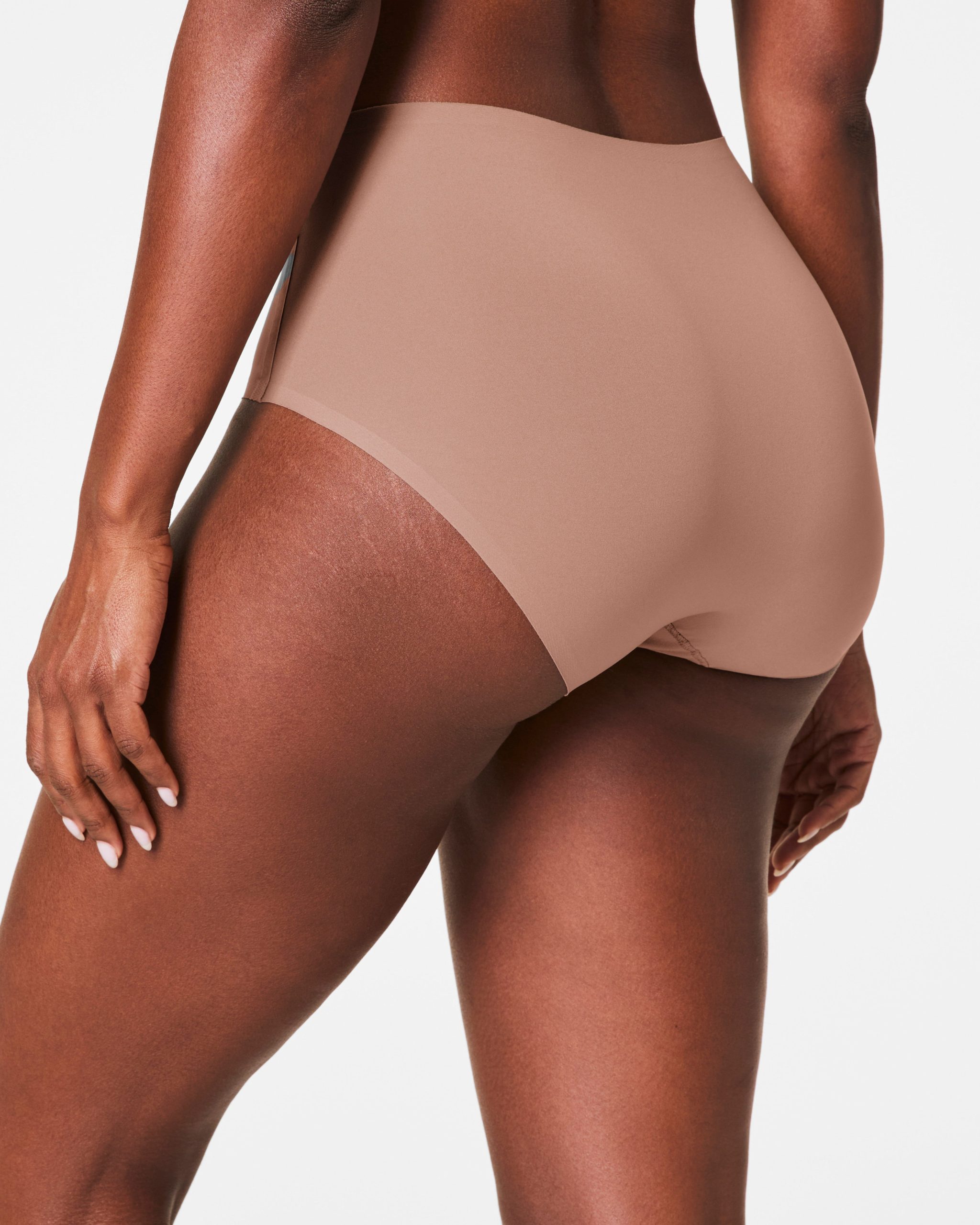 SPANXsmooth? Fit-To-You Brief 3-Pack Box | Cafe Au Lait/Iconic Leopard/Very Black - Image 3