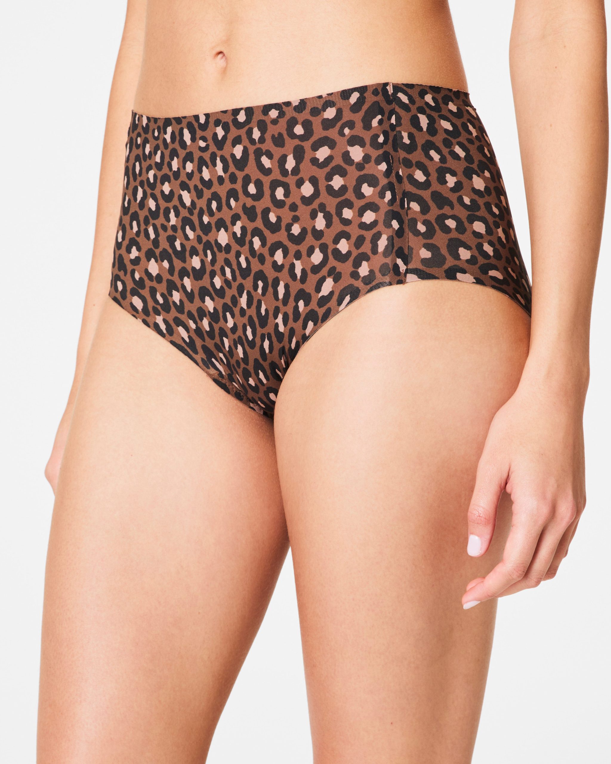 SPANXsmooth? Fit-To-You Brief 3-Pack Box | Cafe Au Lait/Iconic Leopard/Very Black - Image 4