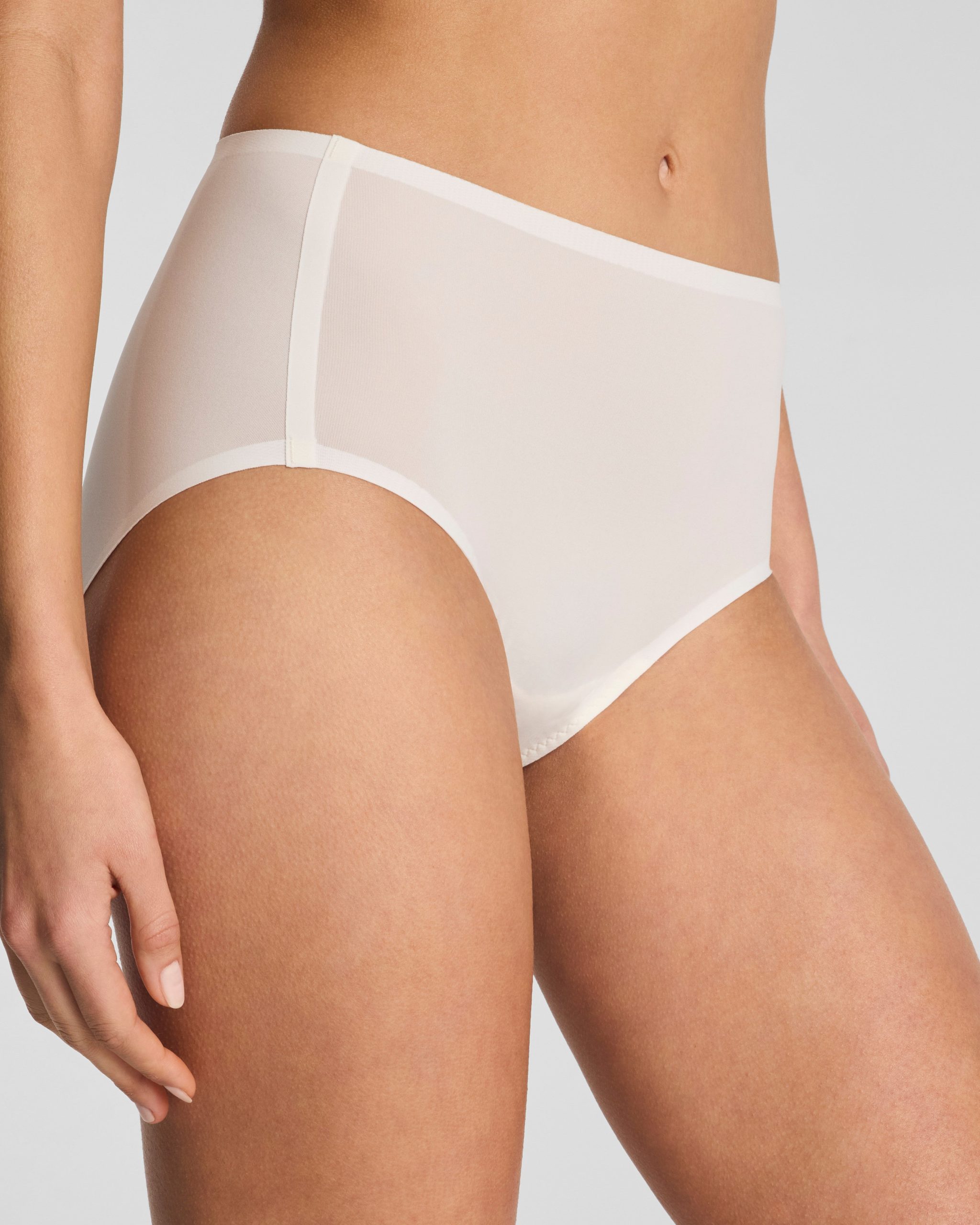 SPANXsmooth? Fit-To-You Brief 3-Pack Box | Summit/Powder/Frappe - Image 5