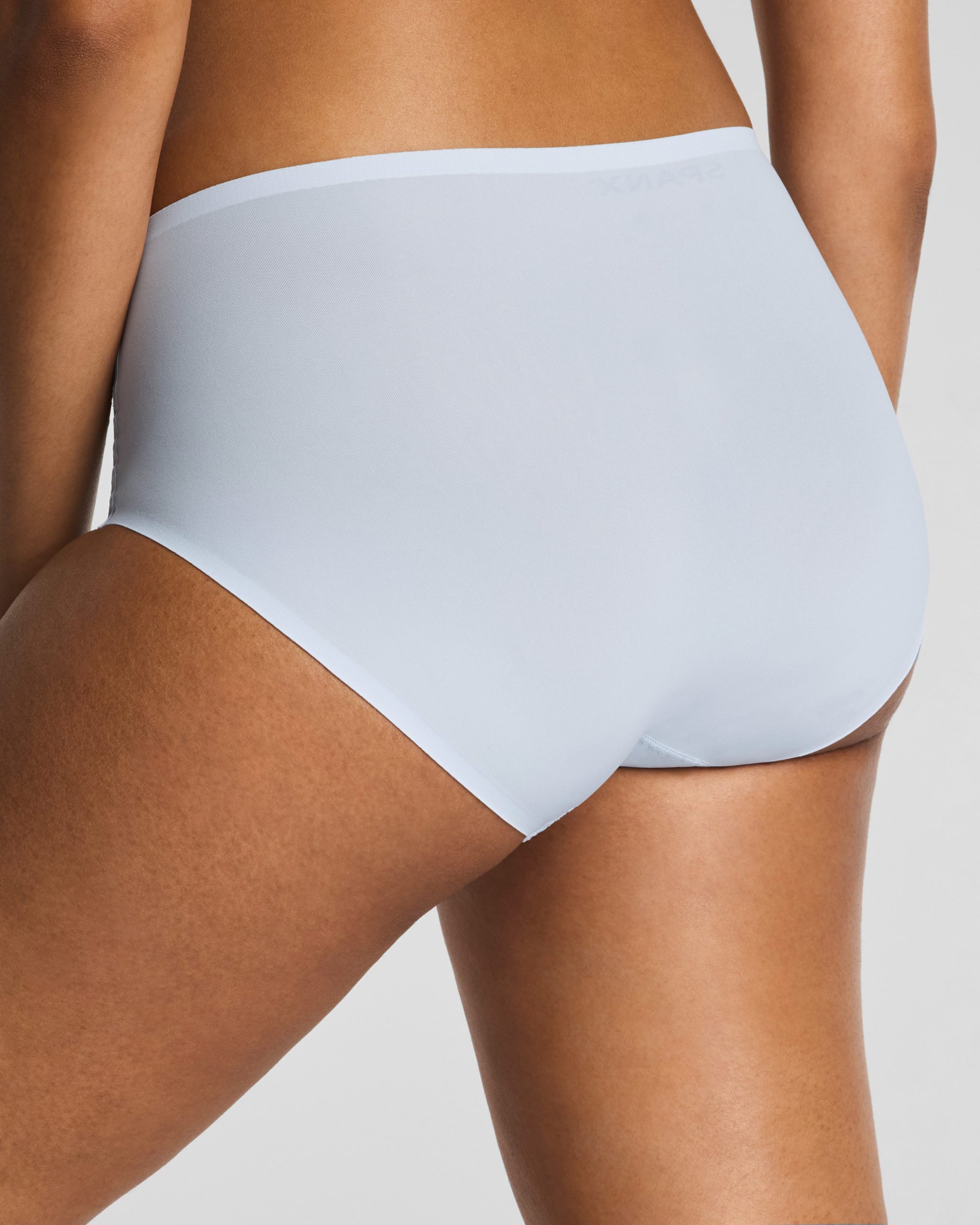 SPANXsmooth? Fit-To-You Brief 3-Pack Box | Summit/Powder/Frappe - Image 4