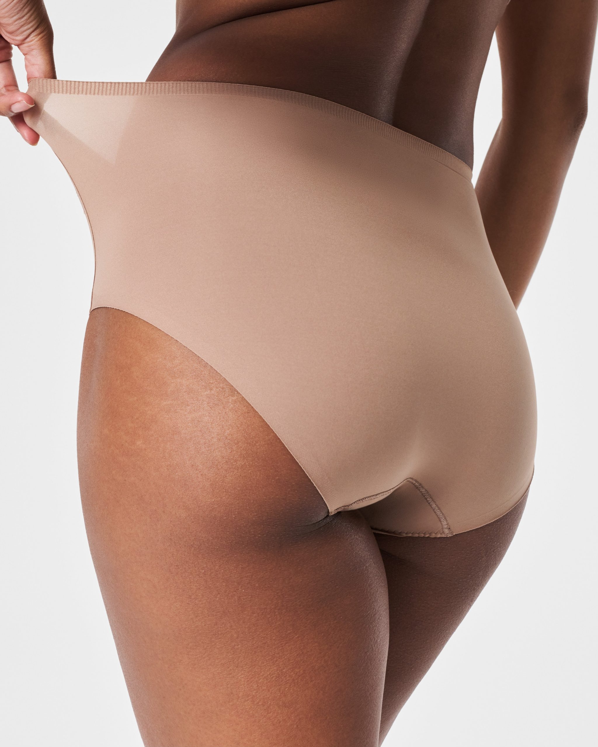 SPANXsmooth? Fit-To-You Brief 3-Pack Box | Cafe Au Lait - Image 5