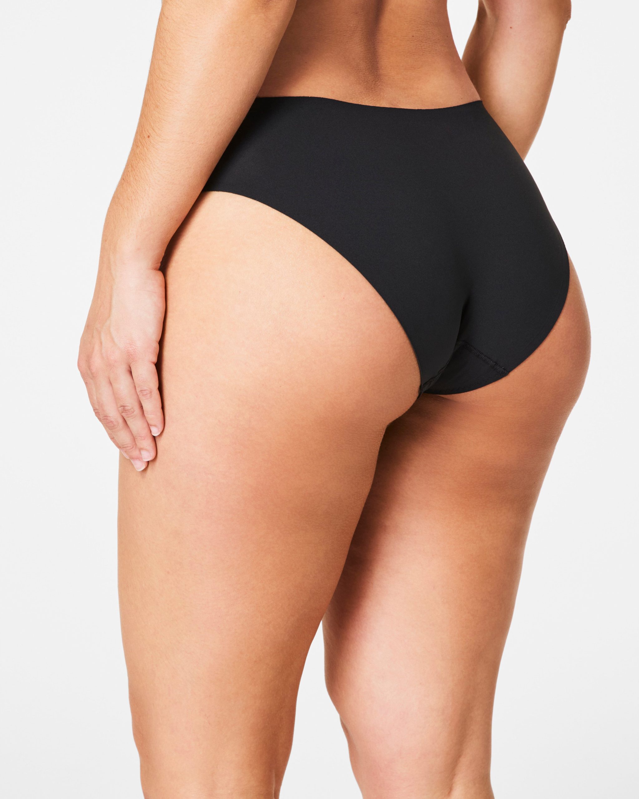 SPANXsmooth? Fit-To-You Bikini 3-Pack Box | Cafe Au Lait/Iconic Leopard/Very Black - Image 2