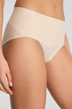 SPANXsupersmooth? Undie-tectable? Hi-Leg Brief | Toasted Coconut