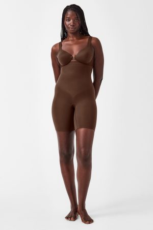 SPANXsculpt? Seamless Power High-Waisted Mid-Thigh Short