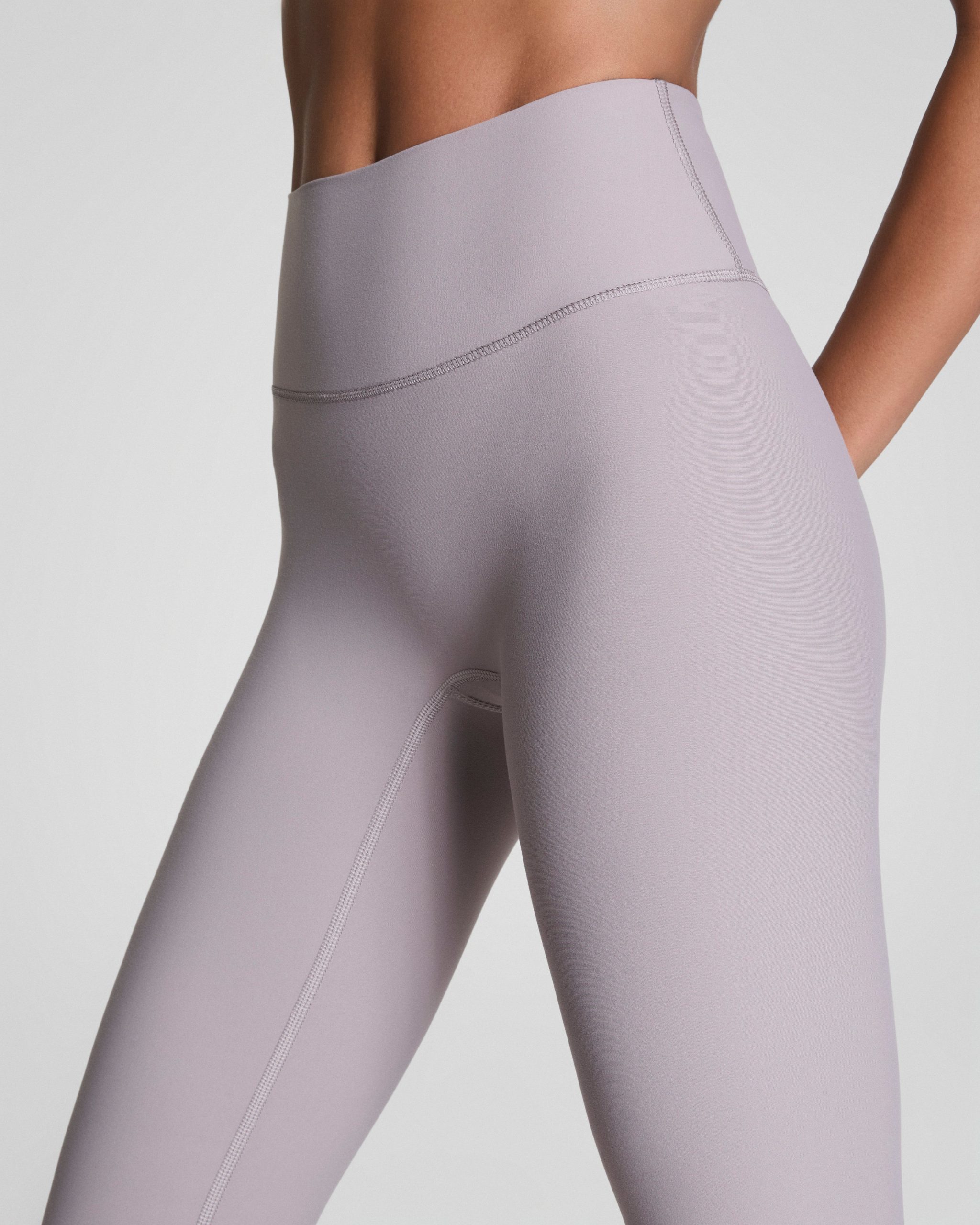 SPANXsmooth? OnForm Full-Length Leggings | Coastal Fog - Image 4
