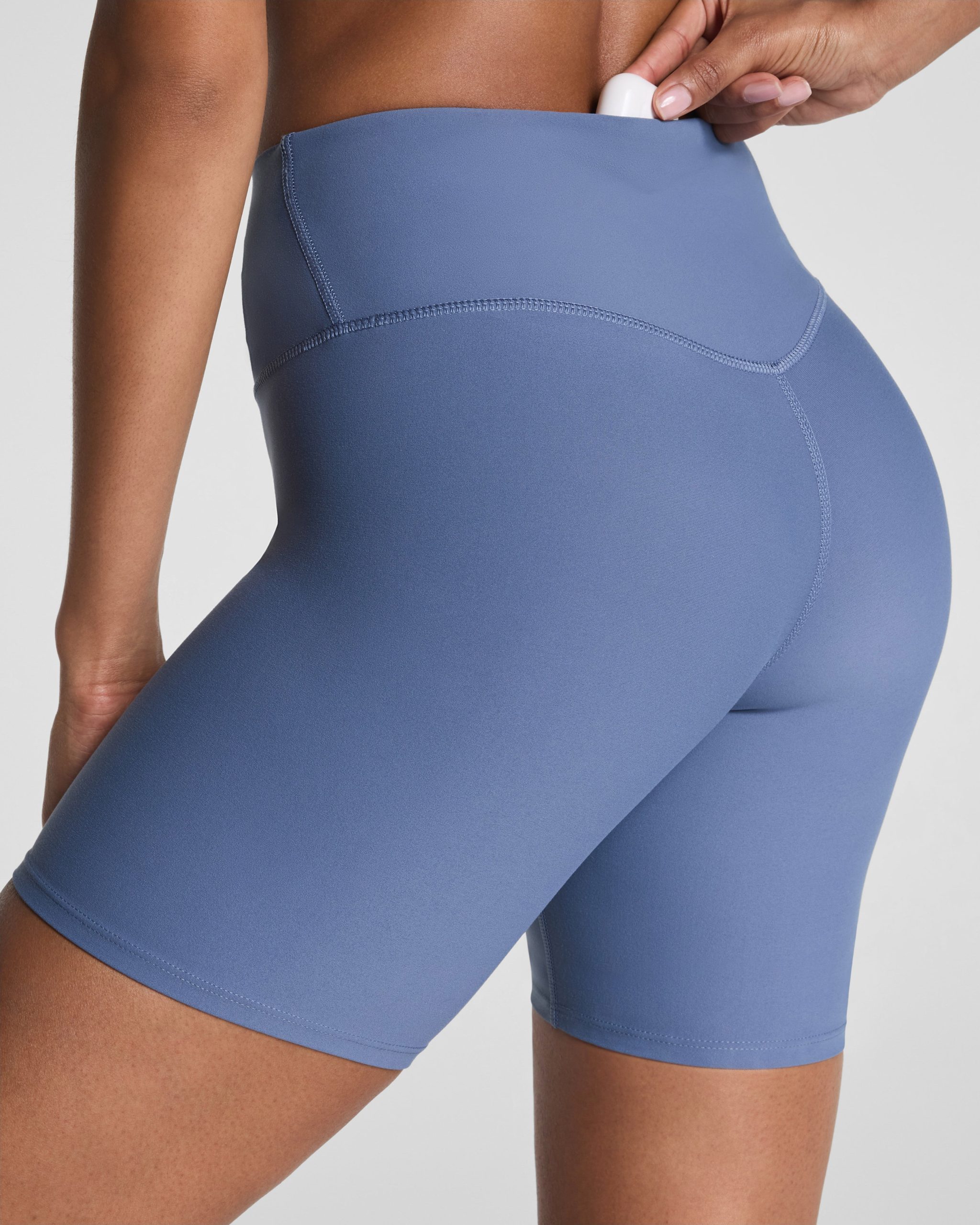 SPANXsmooth? OnForm Bike Short. 6 | Rain - Image 4