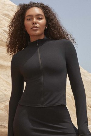 SPANXsmooth? OnForm Full Zip Jacket | Very Black