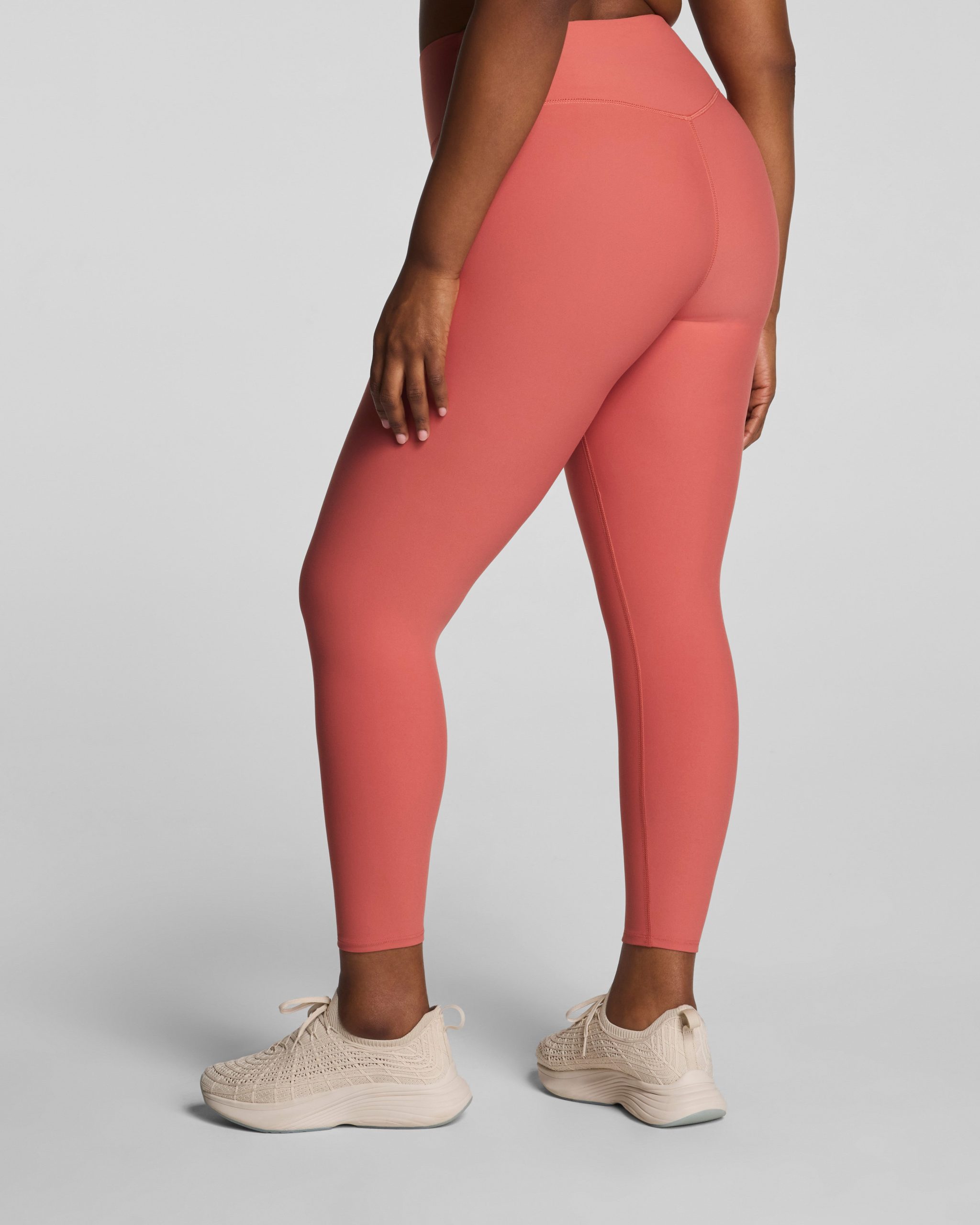 SPANXsmooth? OnForm 7/8 Leggings | Clay - Image 3