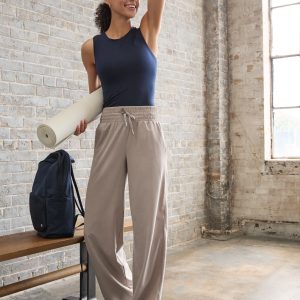 SPANXsmooth?  On the Move Wide Leg Pant