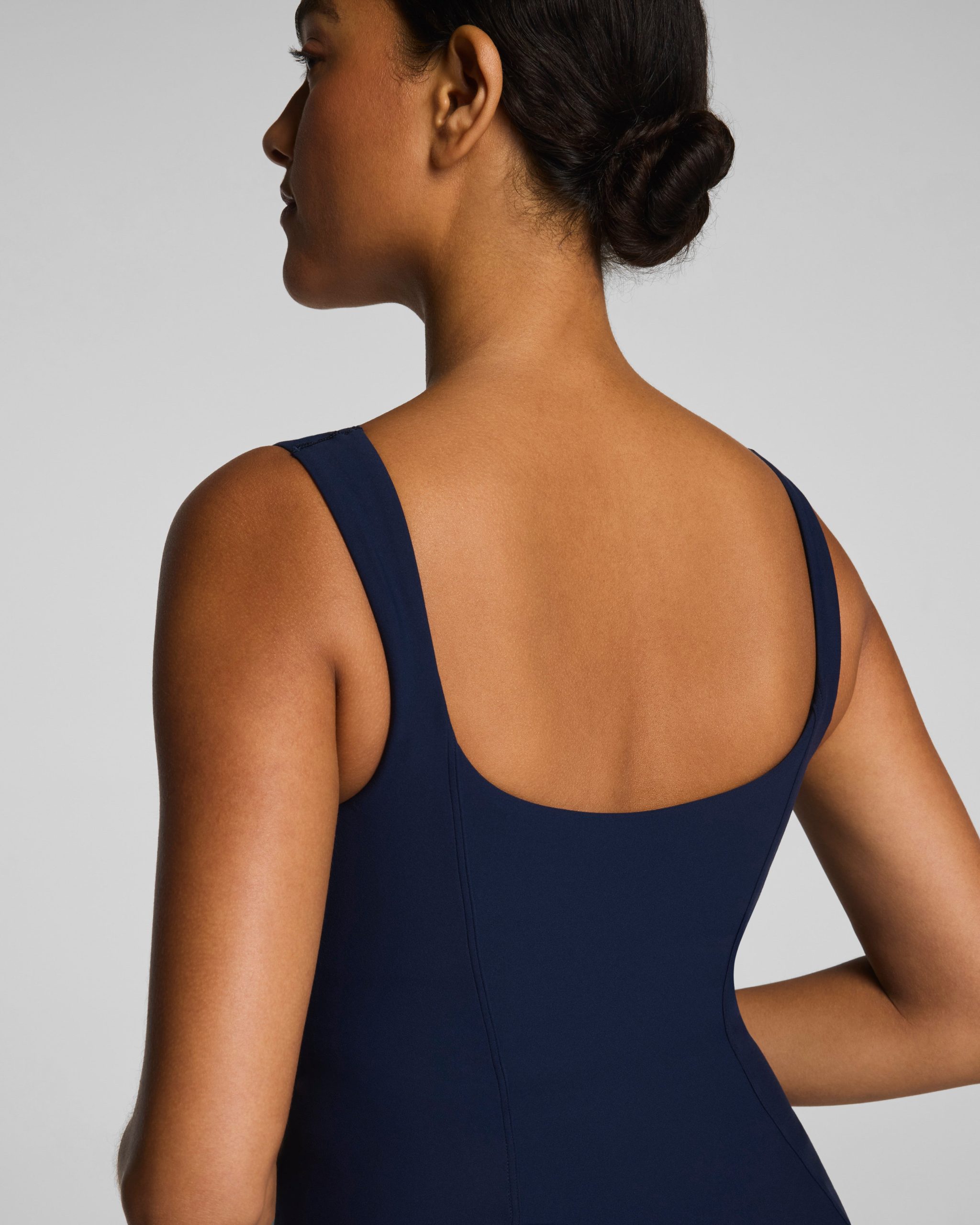 SPANX? OnForm Low-Back Tank | Timeless Navy - Image 4