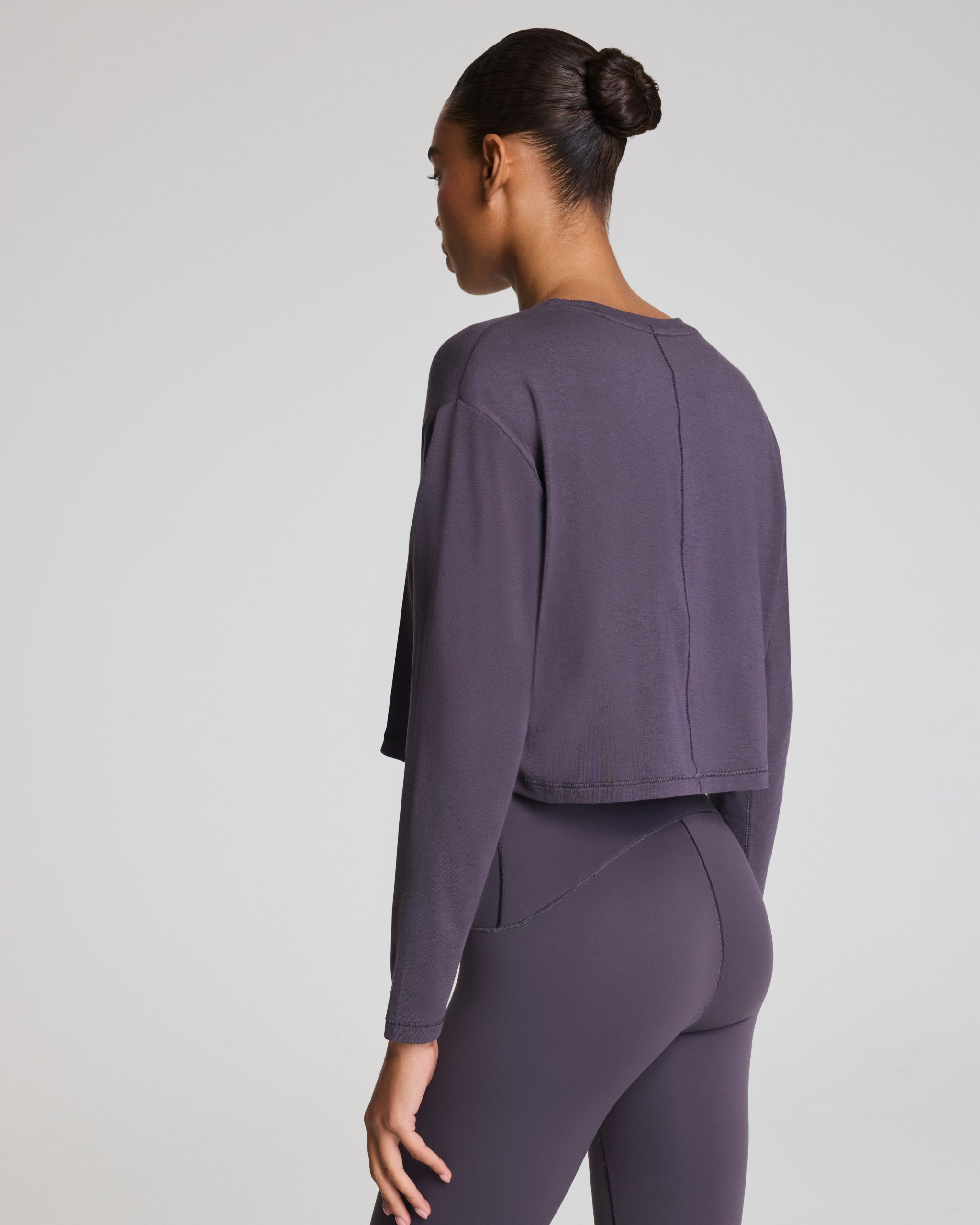 SPANX? Outpace Cropped Long Sleeve Top | Storm - Image 2