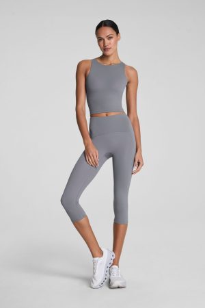 SPANXshape? Booty Boost? Cropped Leggings. 19