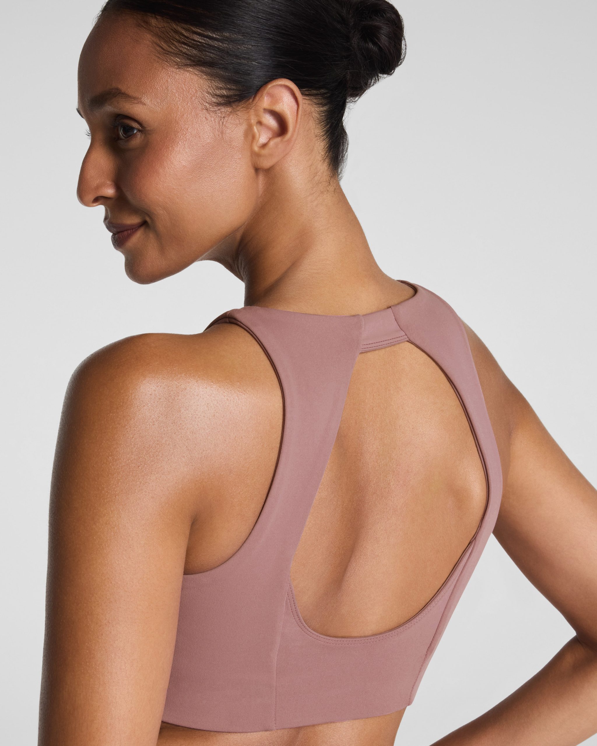 SPANX? PowerPlay Open Back Sports Bra | Rosa - Image 3