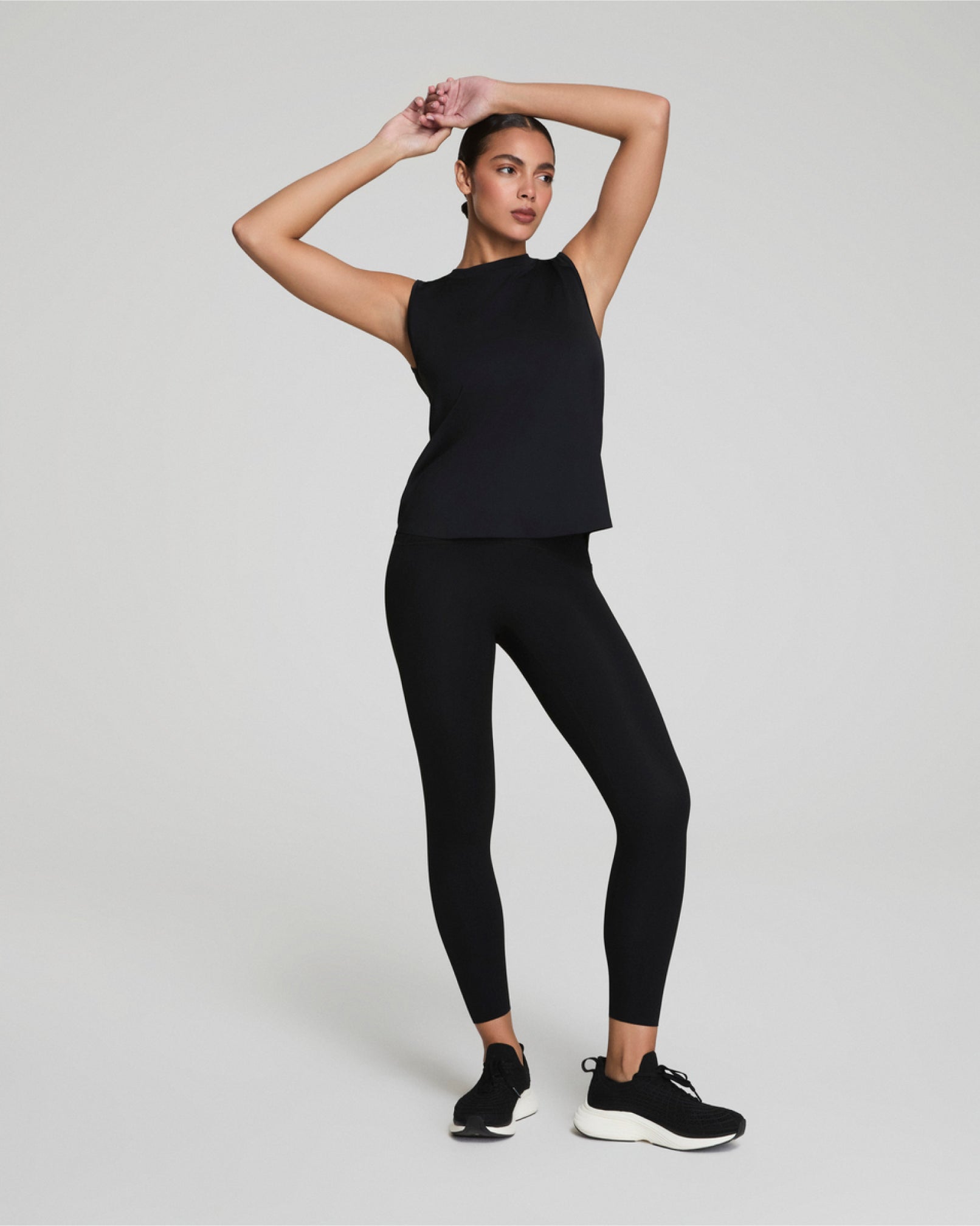 SPANXshape? Booty Boost? 7/8 Leggings - Image 5