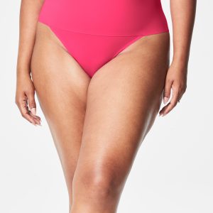 SPANXsupersmooth?  Undie-tectable? Thong